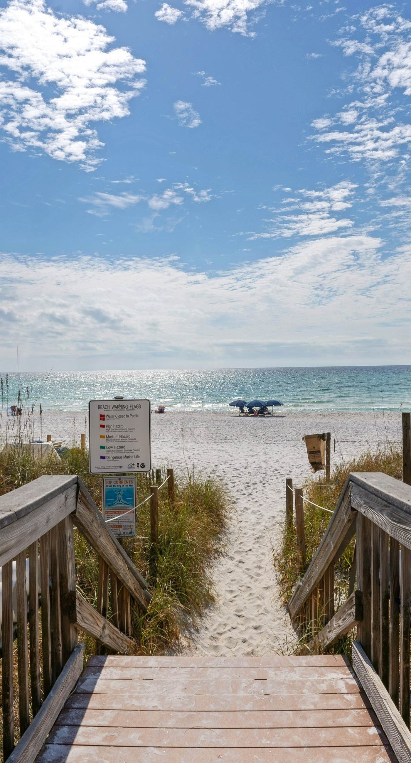 3rd-floor condo with sauna, gym, pool, tennis & pickleball, conference room