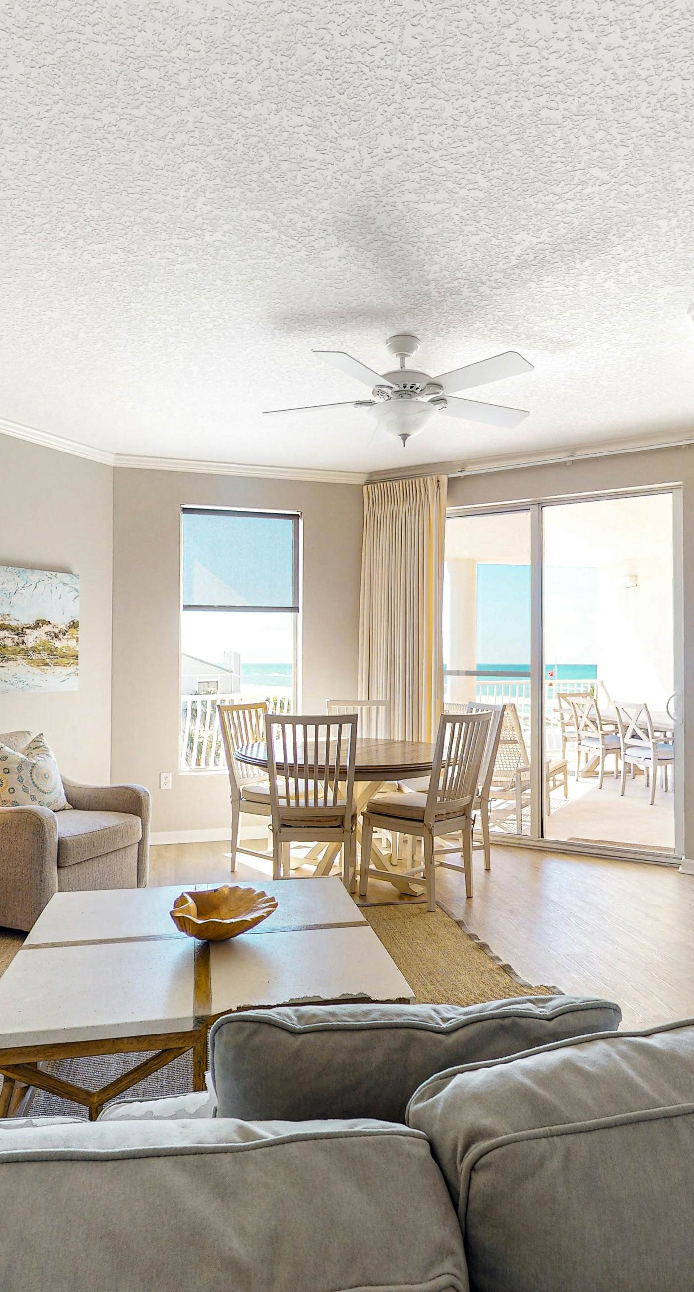 3rd-floor condo with sauna, gym, pool, tennis & pickleball, conference room