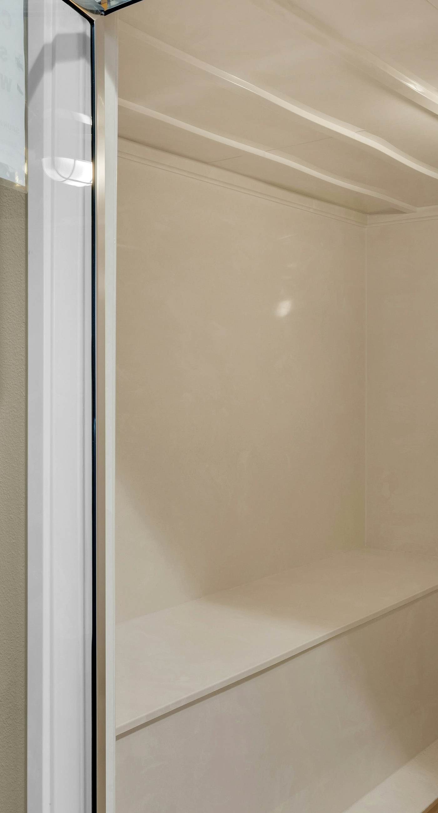 3rd-floor condo with sauna, gym, pool, tennis & pickleball, conference room