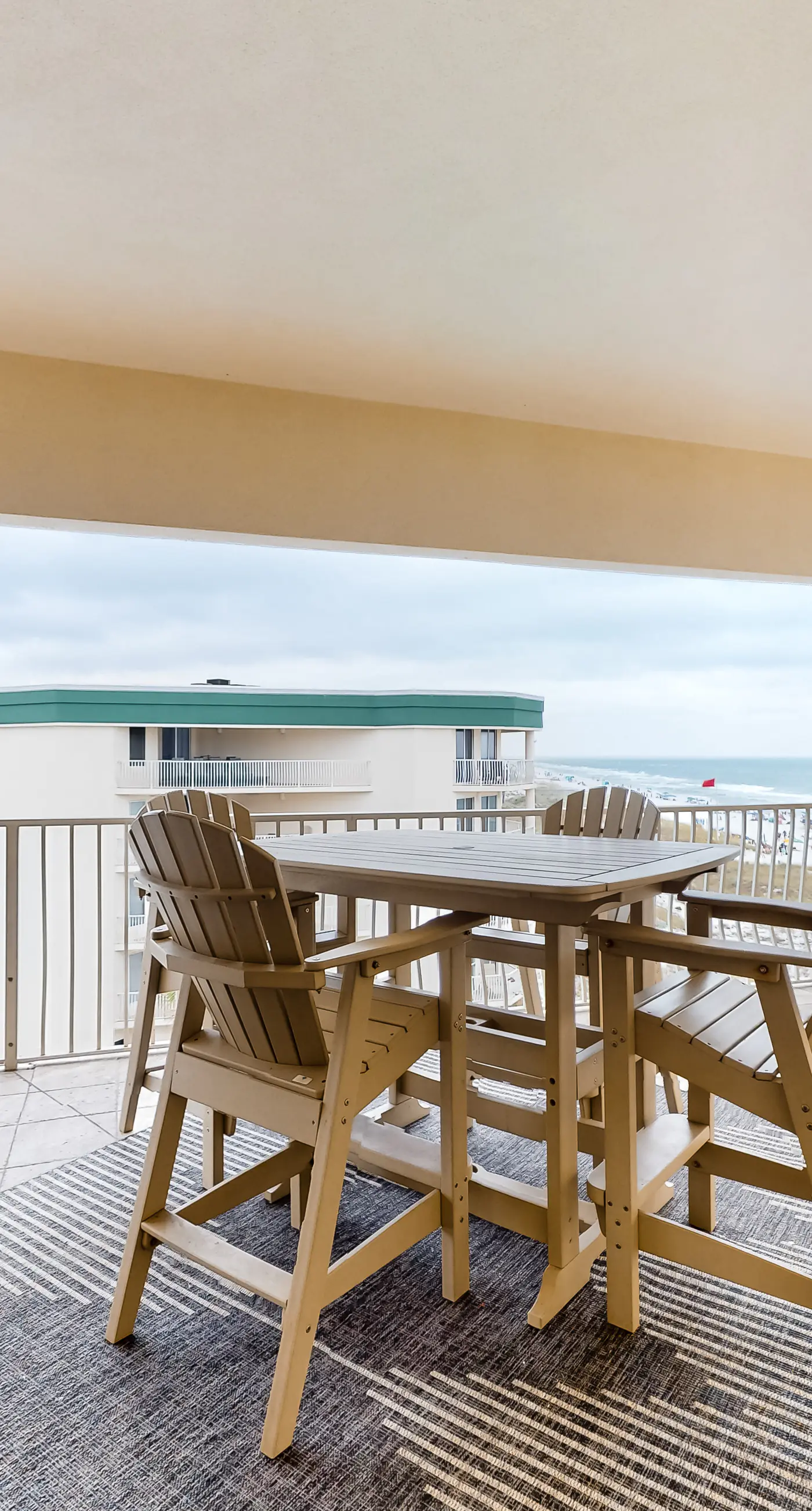 4th-floor condo with beach ambience, lagoon pool, gym, tennis & pickleball