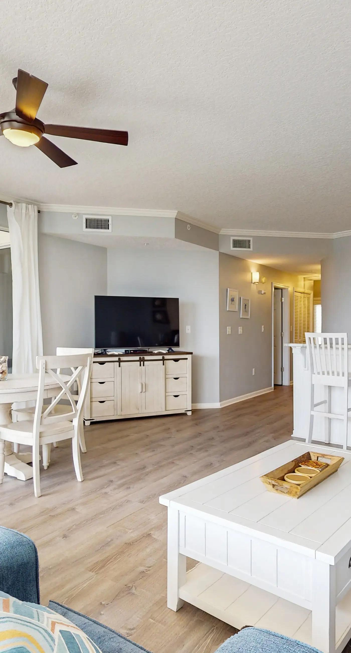 Attractive home with spacious balcony, pool view & pickleball - near beach