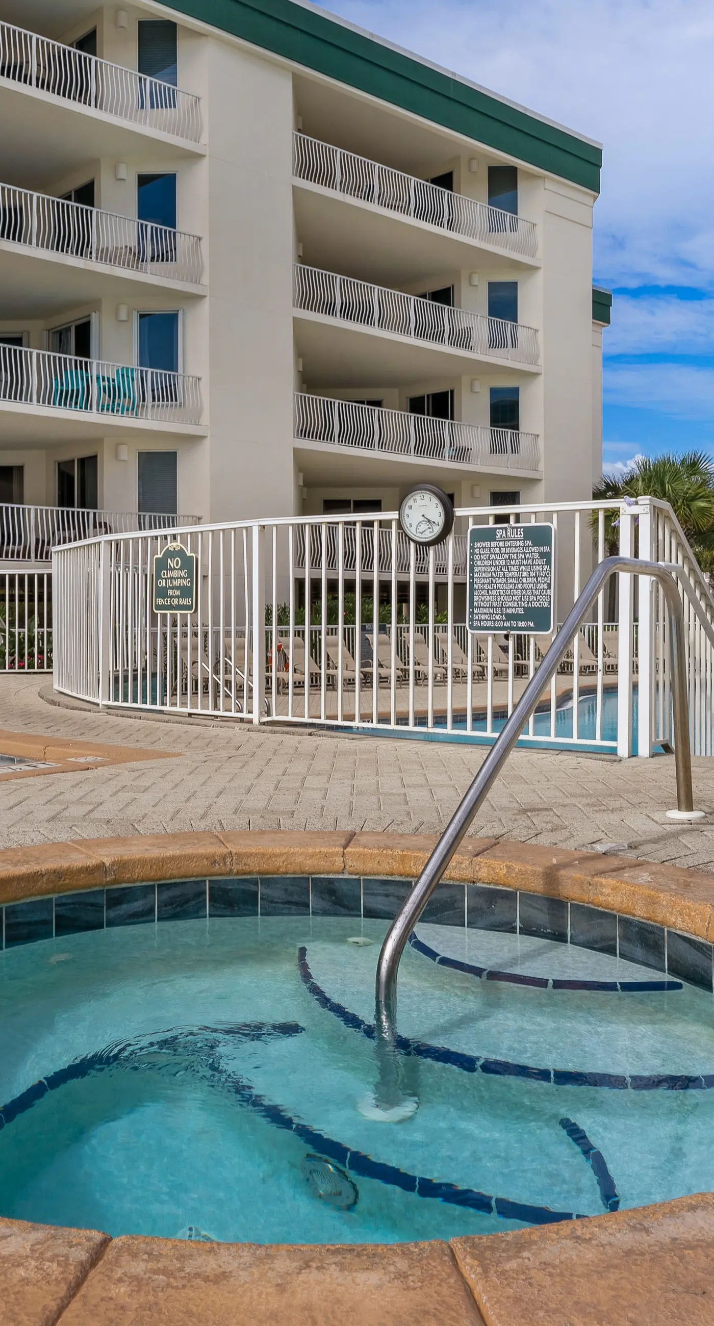 Attractive home with spacious balcony, pool view & pickleball - near beach