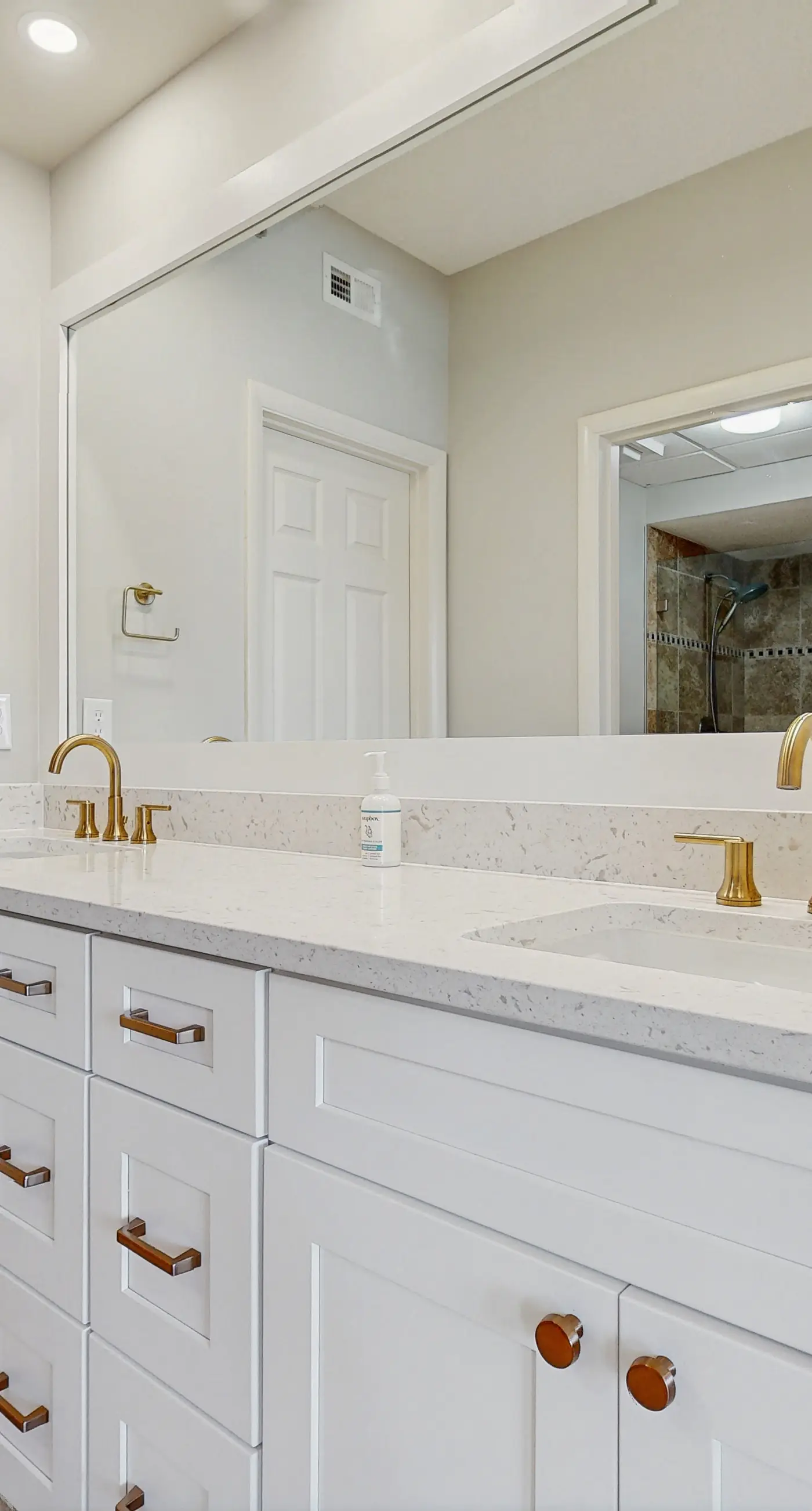 Airy beachfront condo with balcony views, lagoon pool, tennis & pickleball