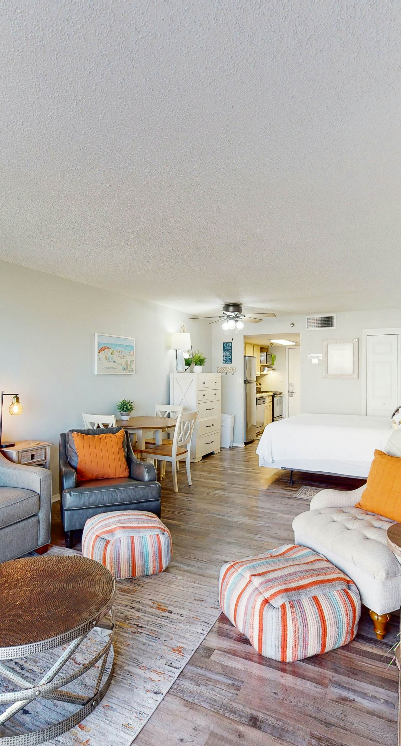 Islander W 405 - Fourth floor, cozy oceanfront condo w/ pool access, ocean view