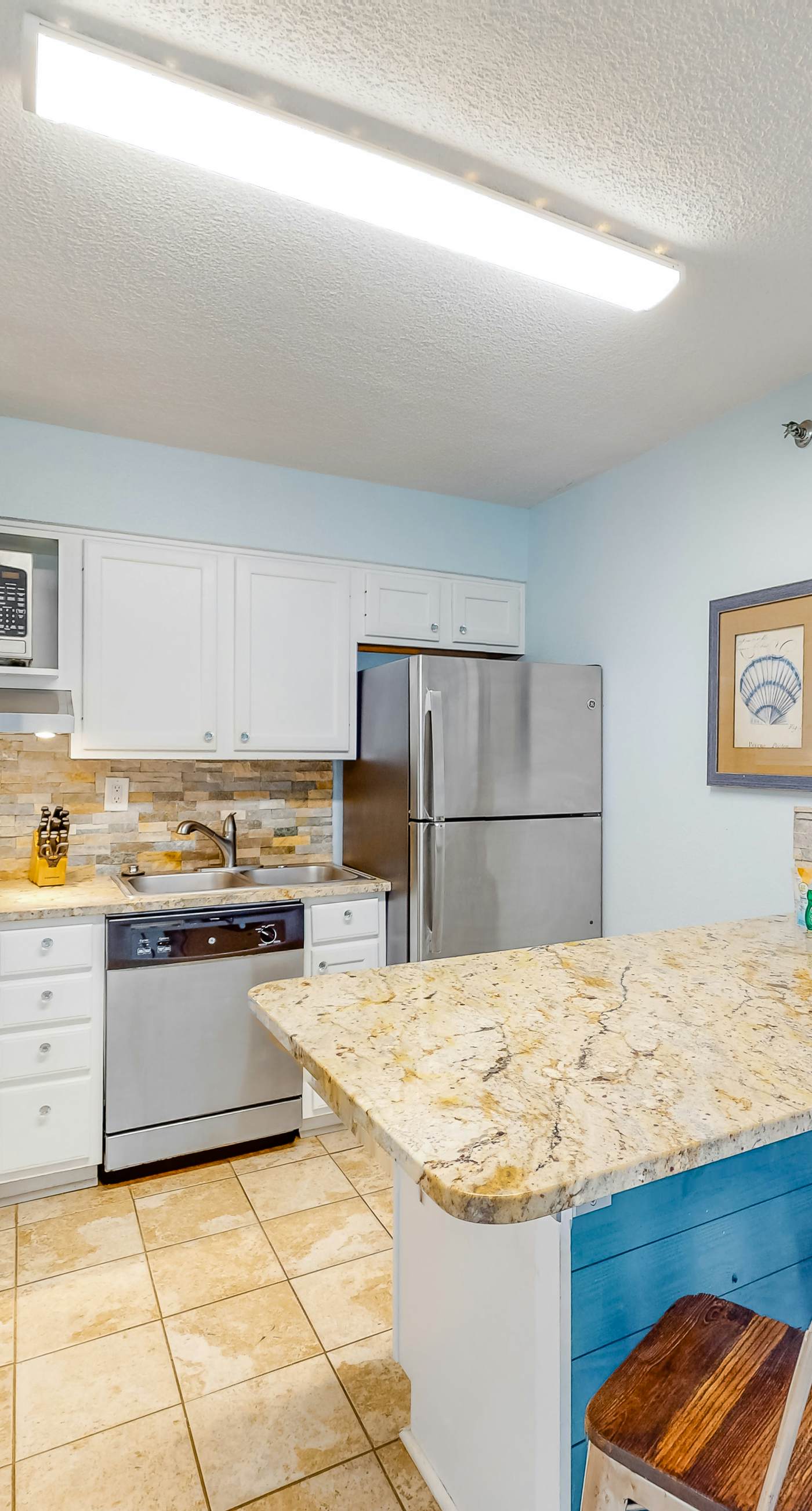Islander W 603 - Snowbird-friendly oceanfront condo with ocean view, central AC, & beach service