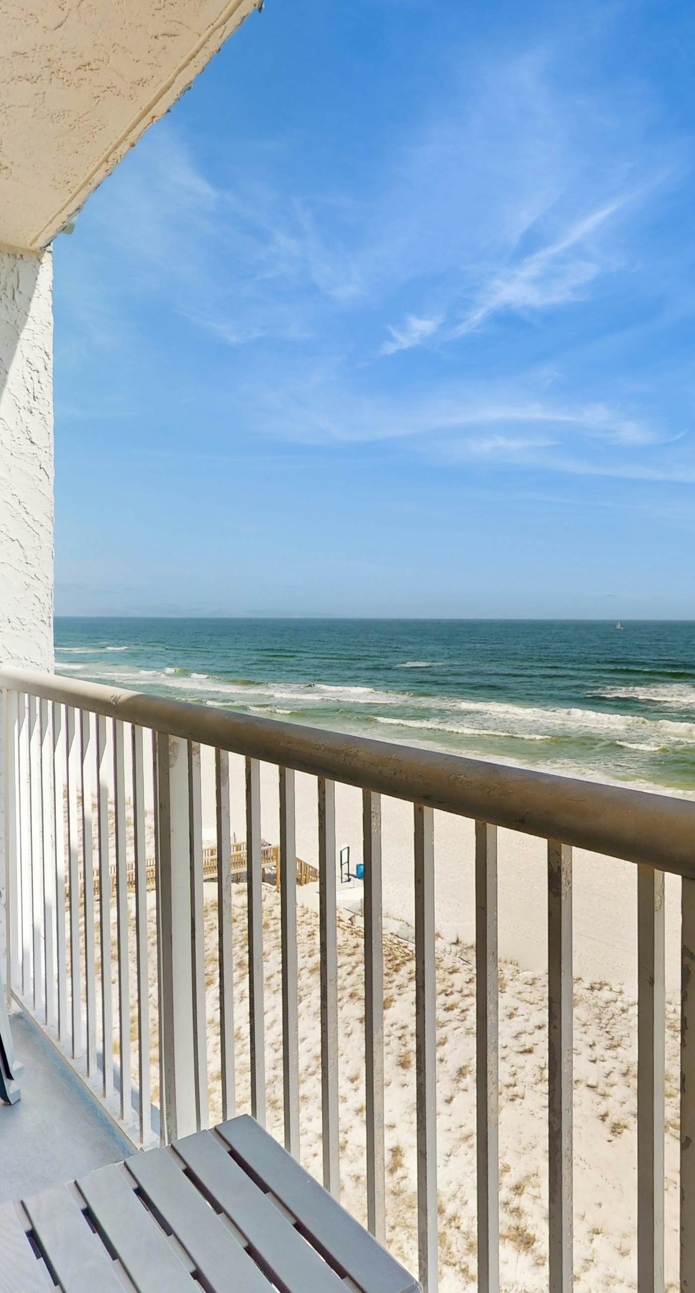 Islander W 703 - Seventh-floor comfortable condo - steps to the beach & convenient to shopping