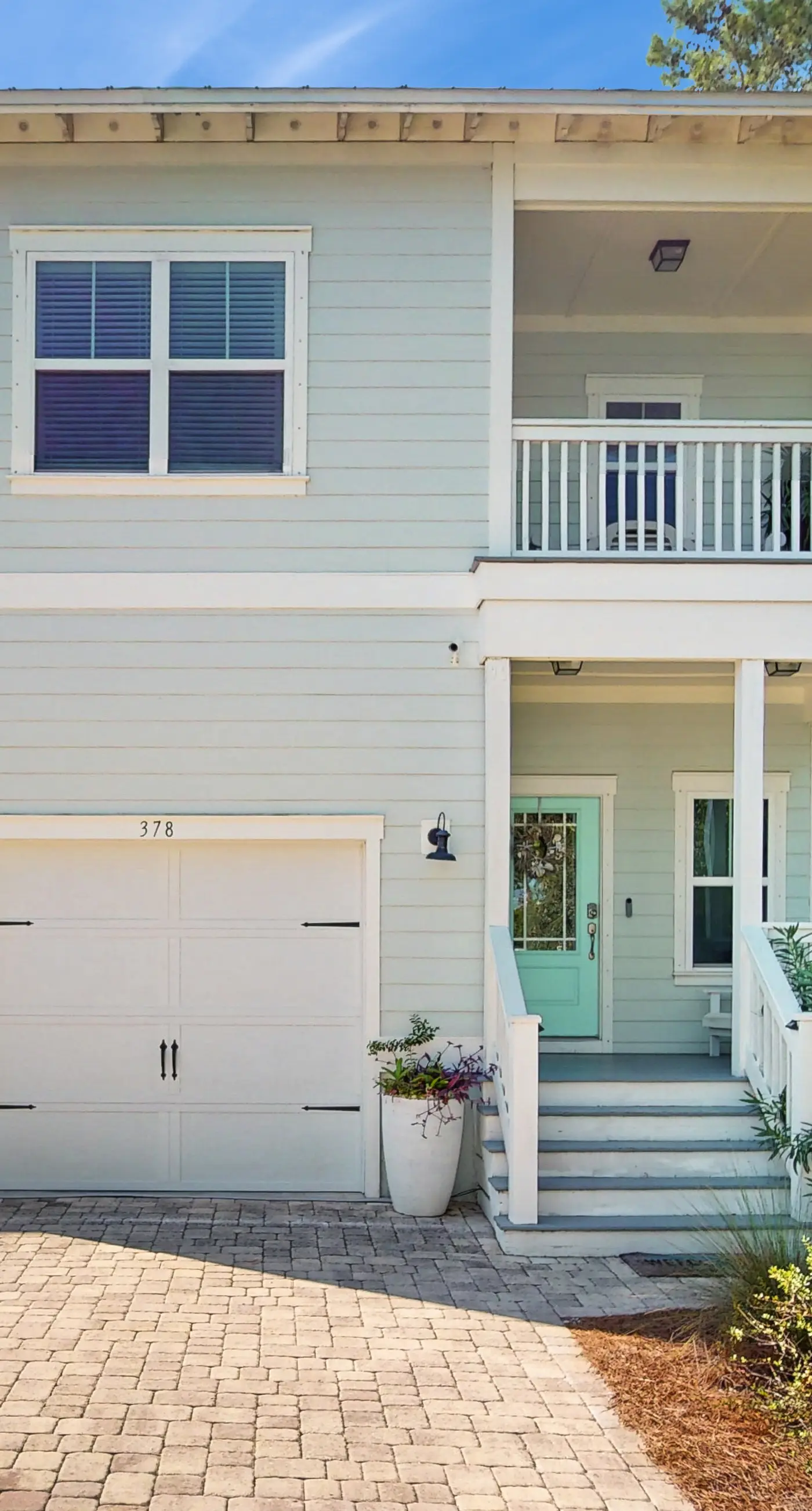 Home with pool & dock access - blocks to beach, Powell Lake, & state park