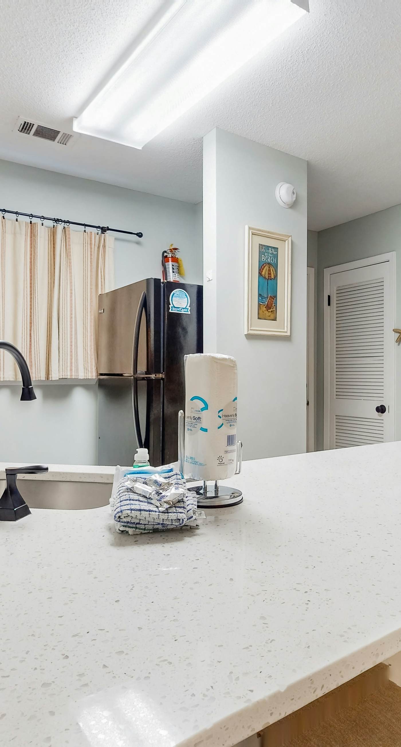 Beautiful coastal studio condo with pool