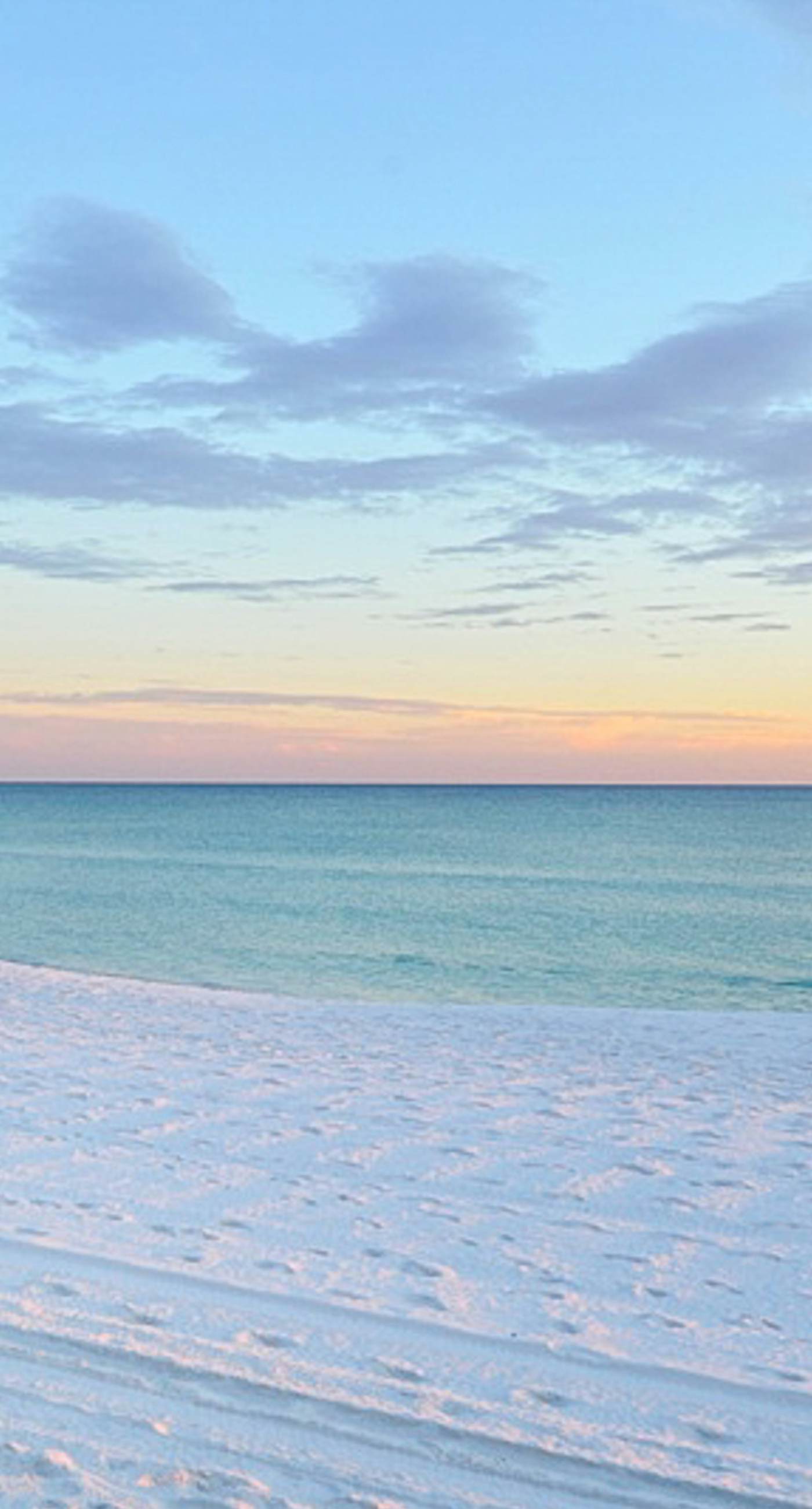 Beautiful coastal studio condo with pool