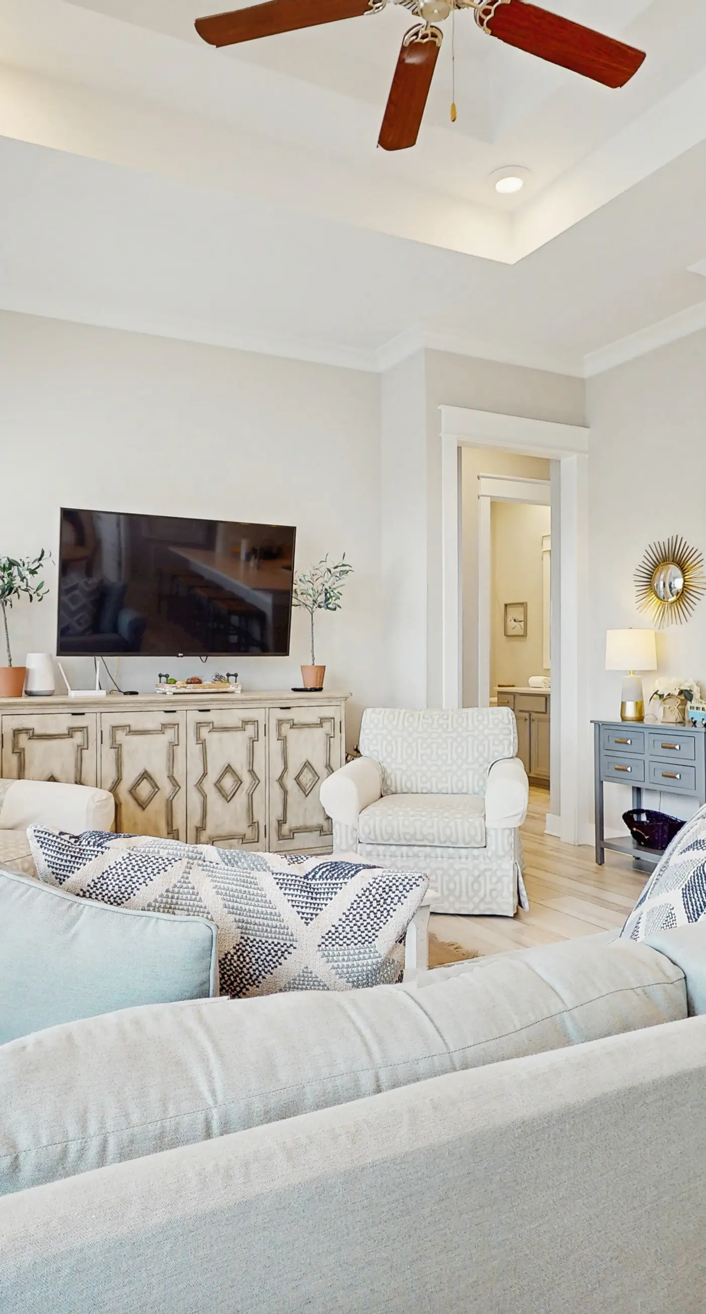 Luxury Prominence Gulf Escape with pool - walk to dining & shops