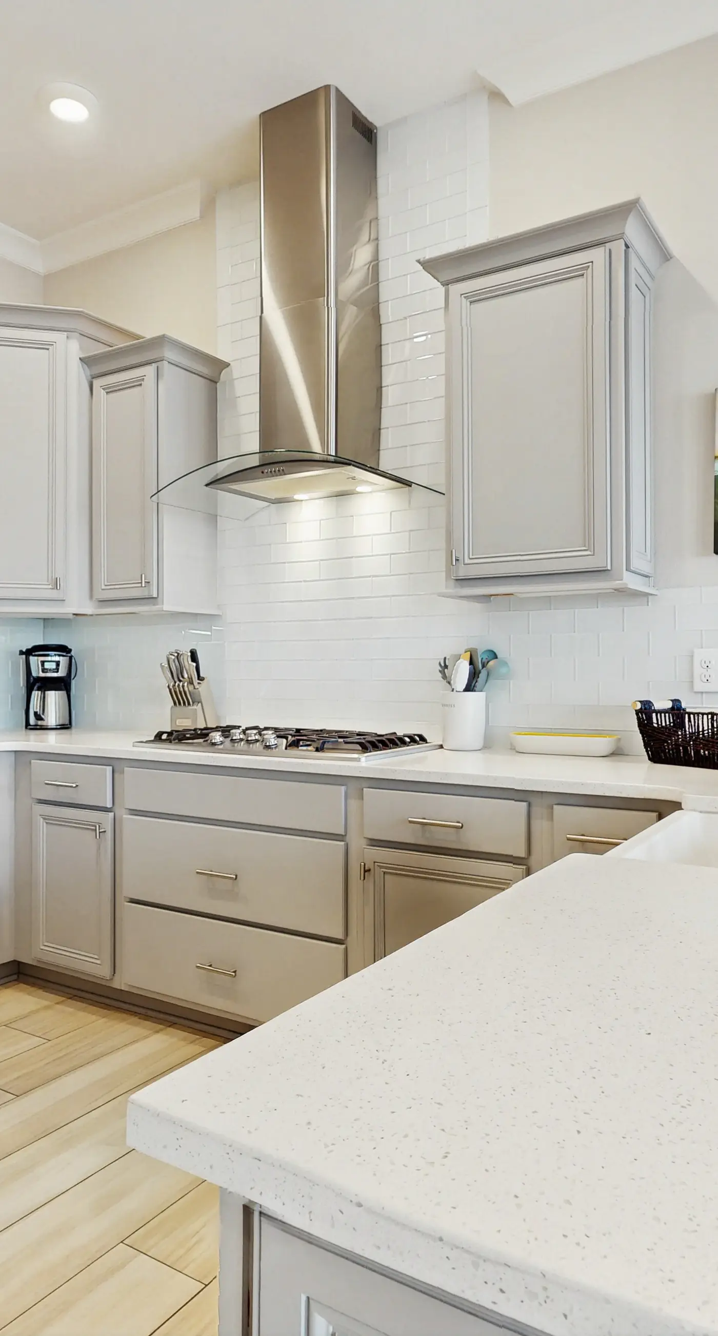 Luxury Prominence Gulf Escape with pool - walk to dining & shops