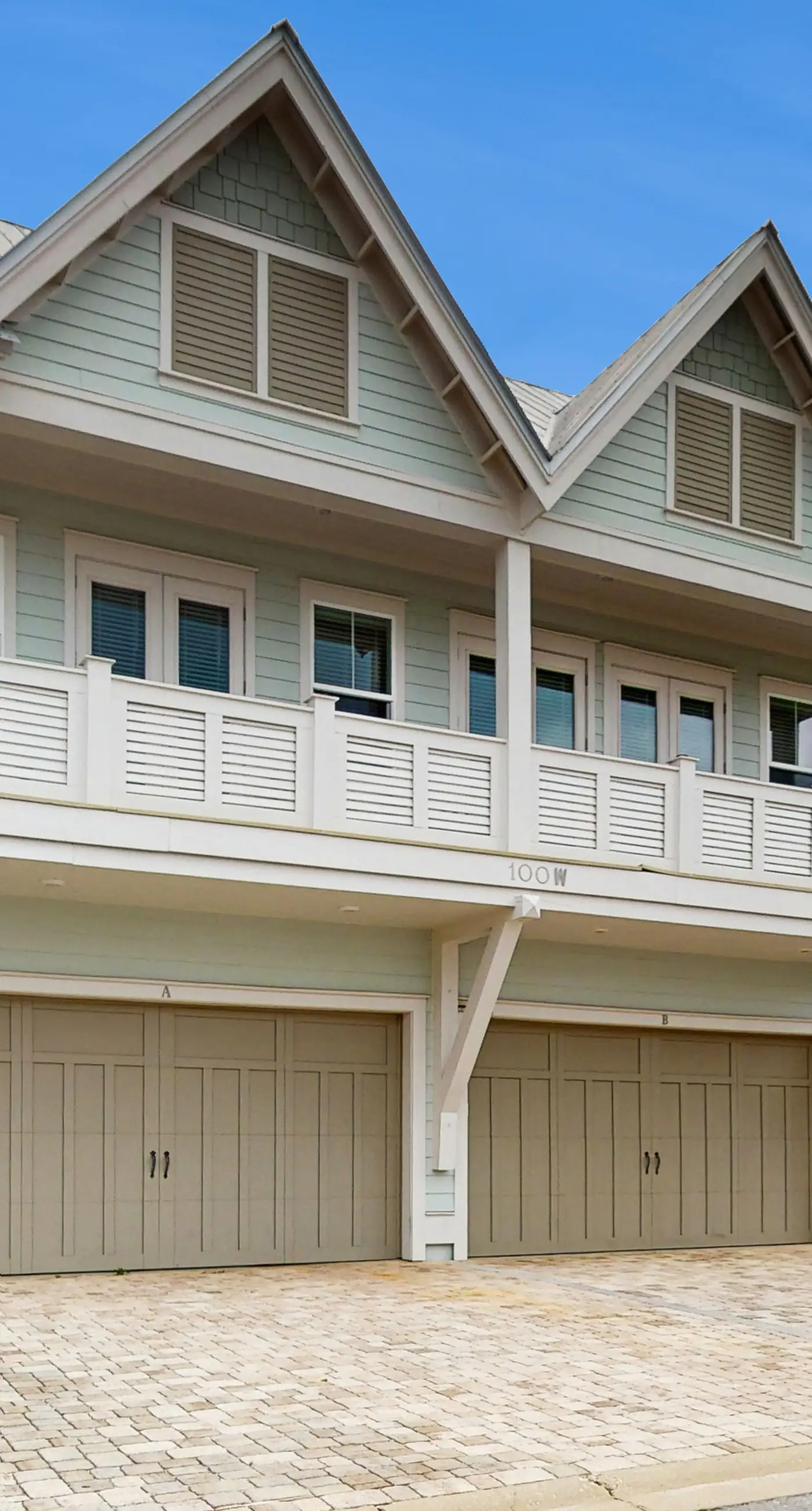 Luxury Prominence Gulf Escape with pool - walk to dining & shops