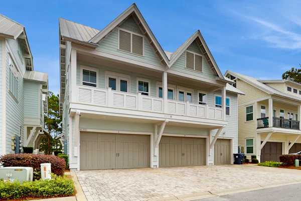 Luxury Prominence Gulf Escape with pool - walk to dining & shops