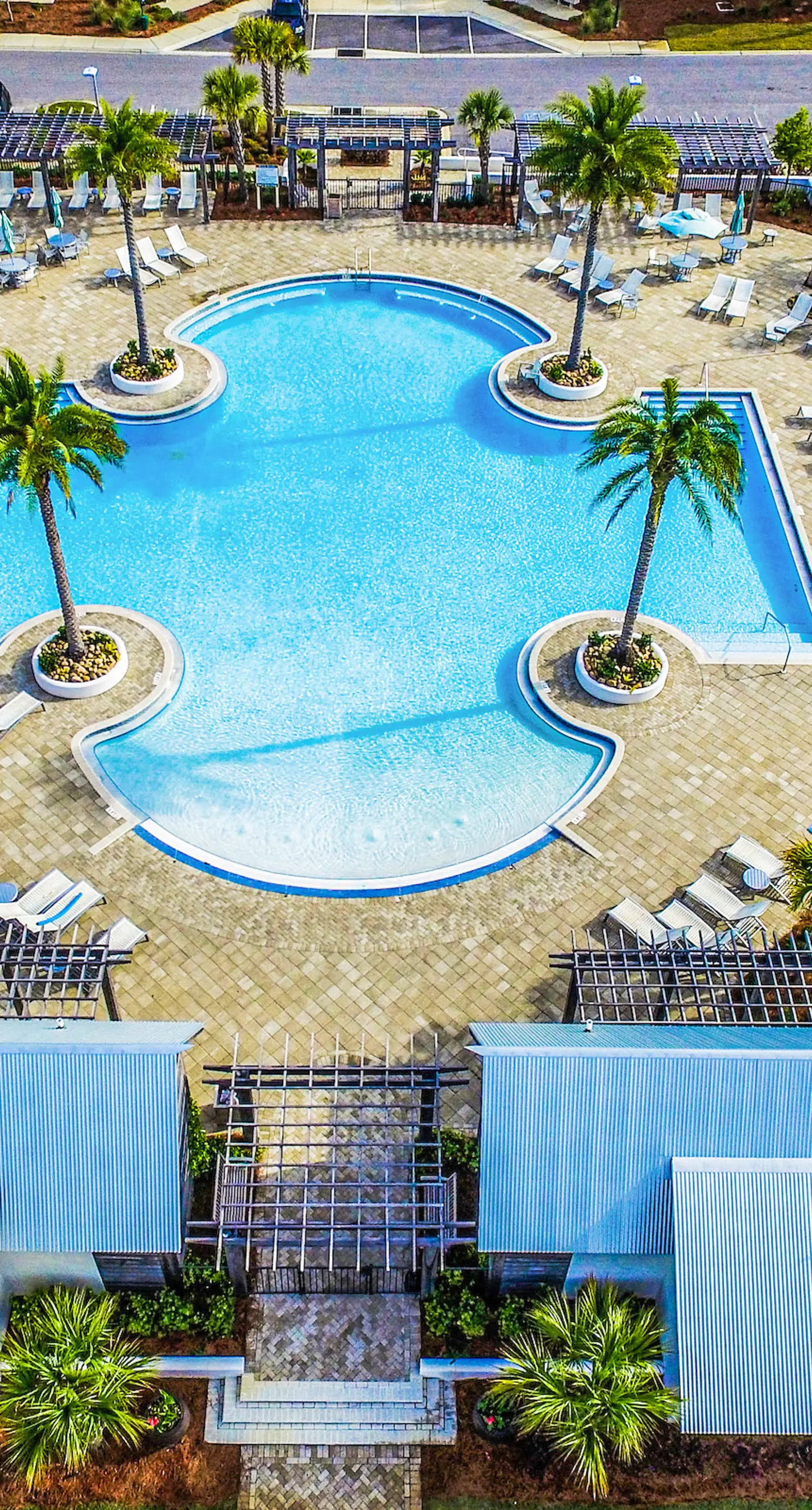 Luxury Prominence Gulf Escape with pool - walk to dining & shops