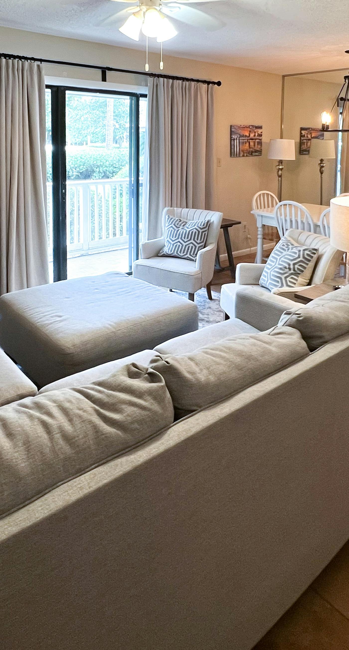 Coastal condo with patio & shared pool,tennis courts