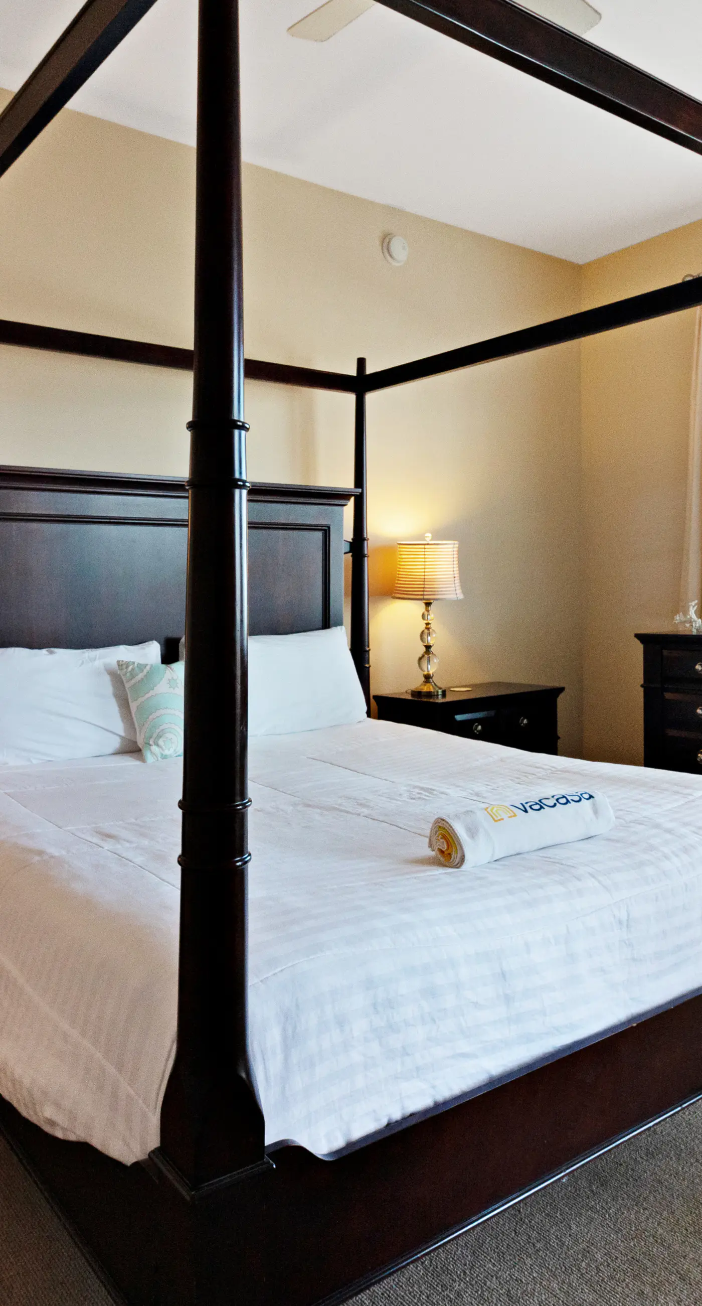 Stunning condo with washer/dryer, pool & convenient beach access