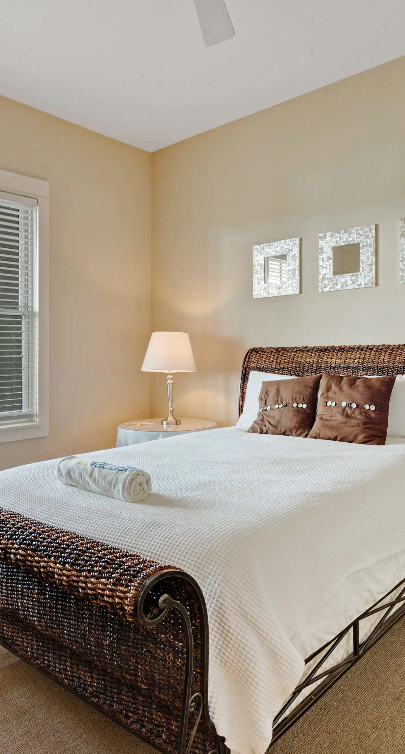 Stunning condo with washer/dryer, pool & convenient beach access