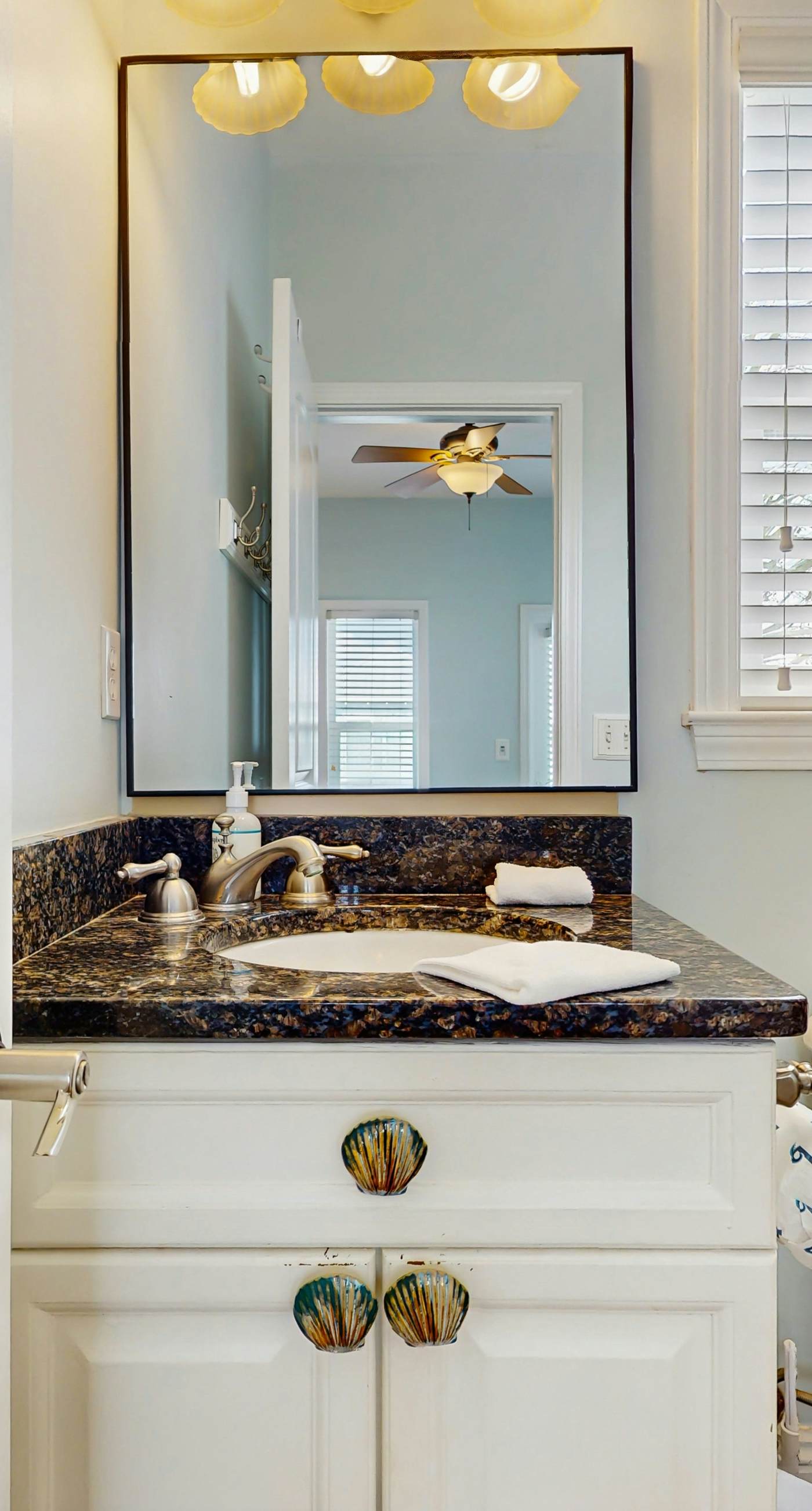 Gorgeous, private, coastal home with a shared pool, fitness room