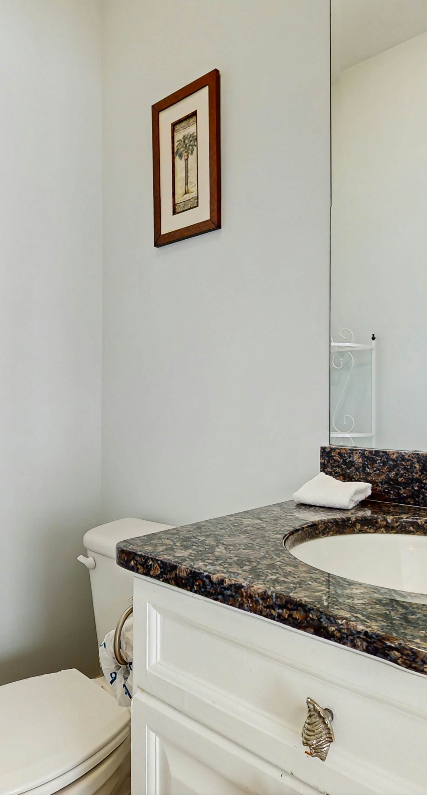 Gorgeous, private, coastal home with a shared pool, fitness room