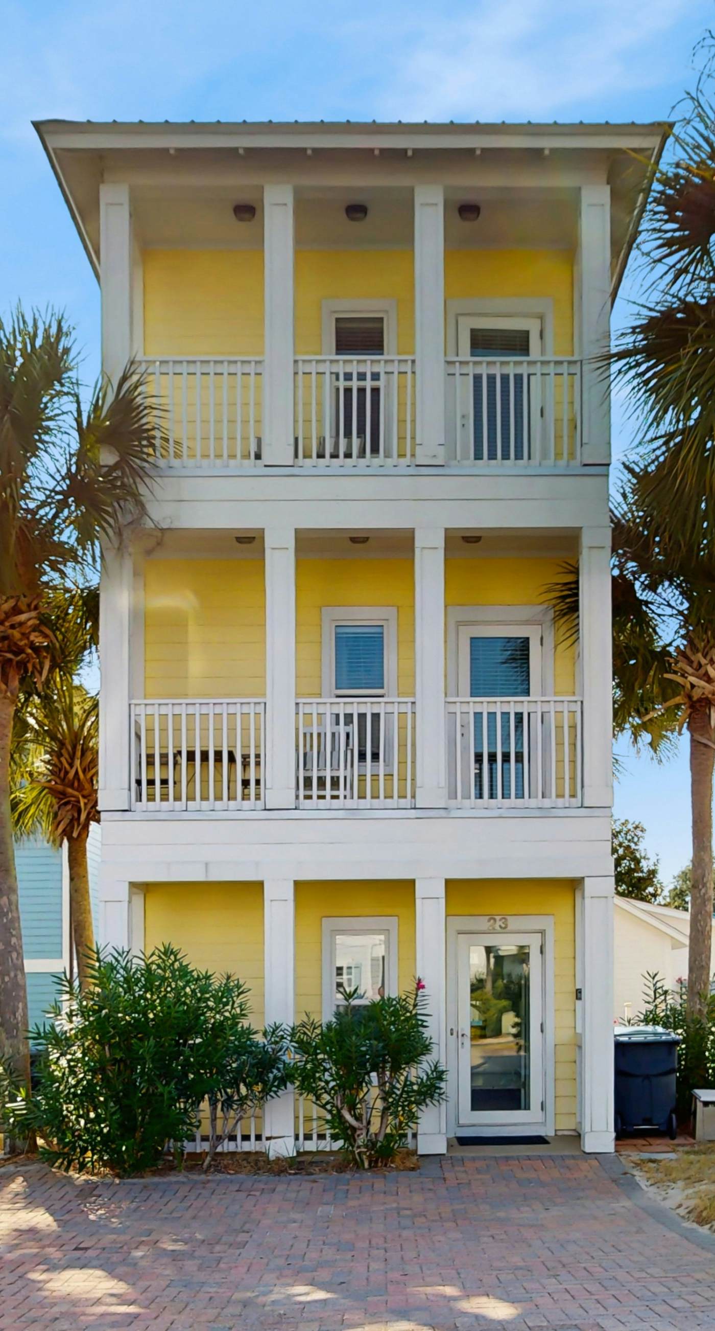 Gorgeous, private, coastal home with a shared pool, fitness room