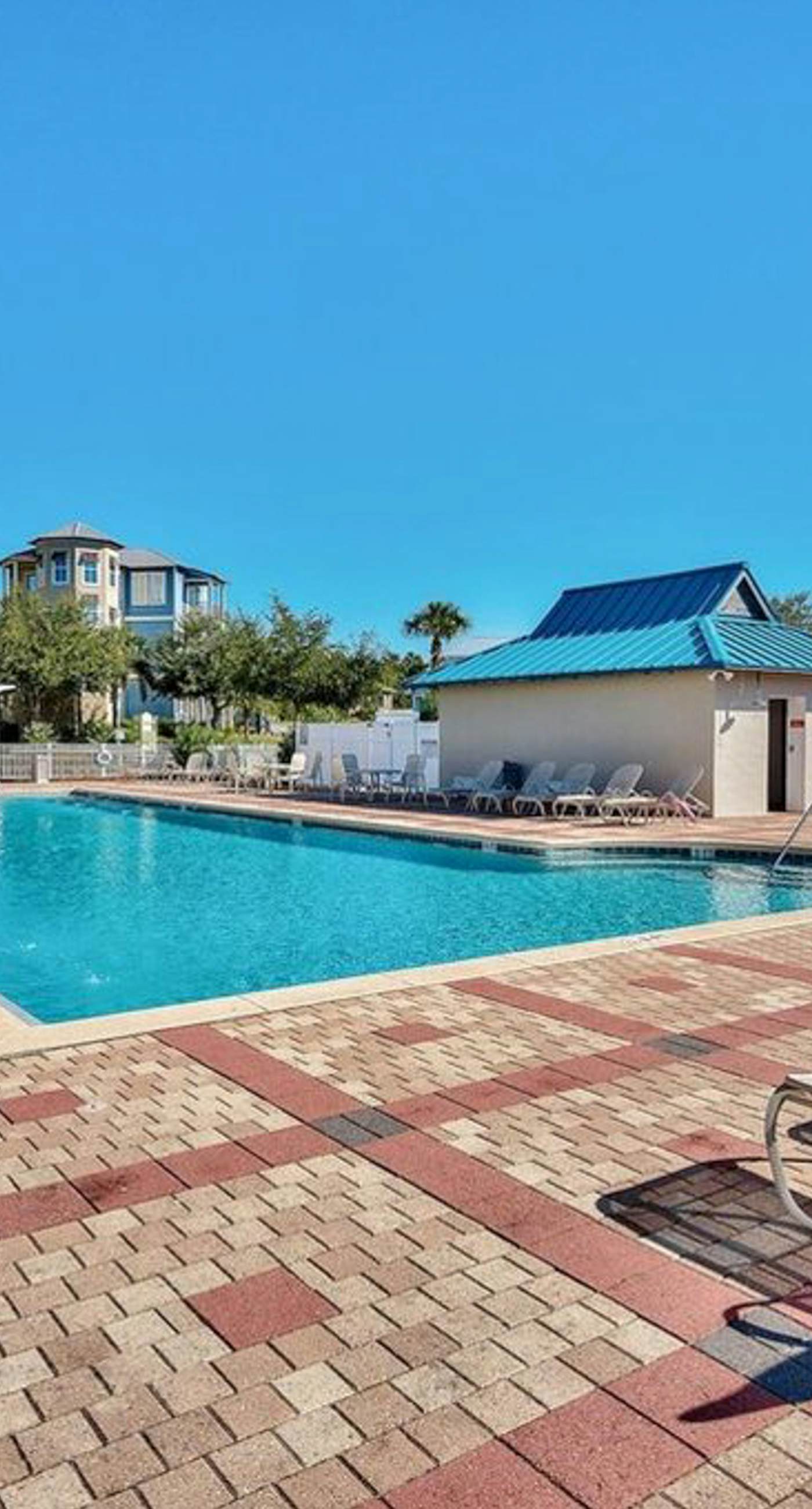 Gorgeous, private, coastal home with a shared pool, fitness room