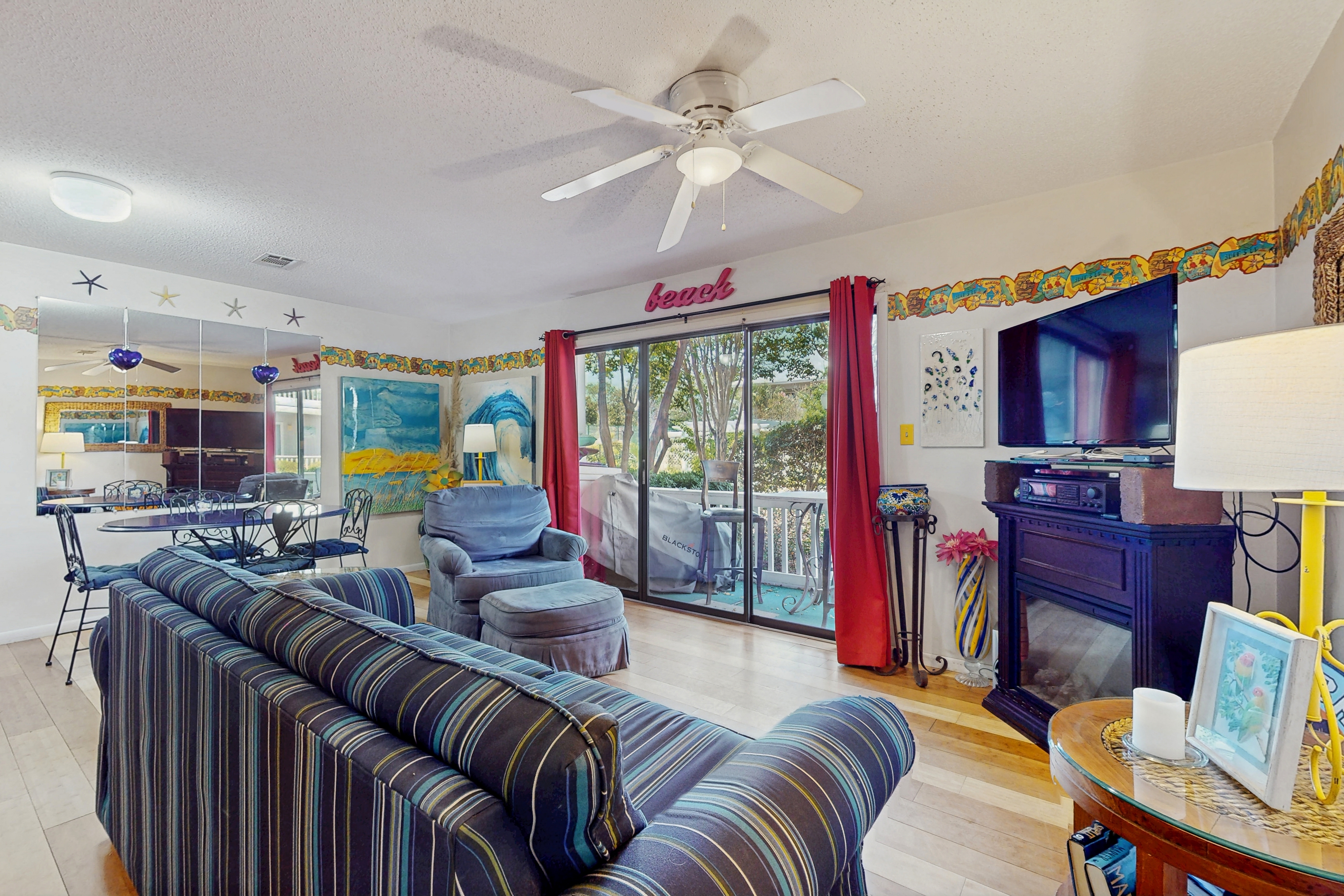 Cute ground floor condo with shared pool, access to shuffleboard and tennis