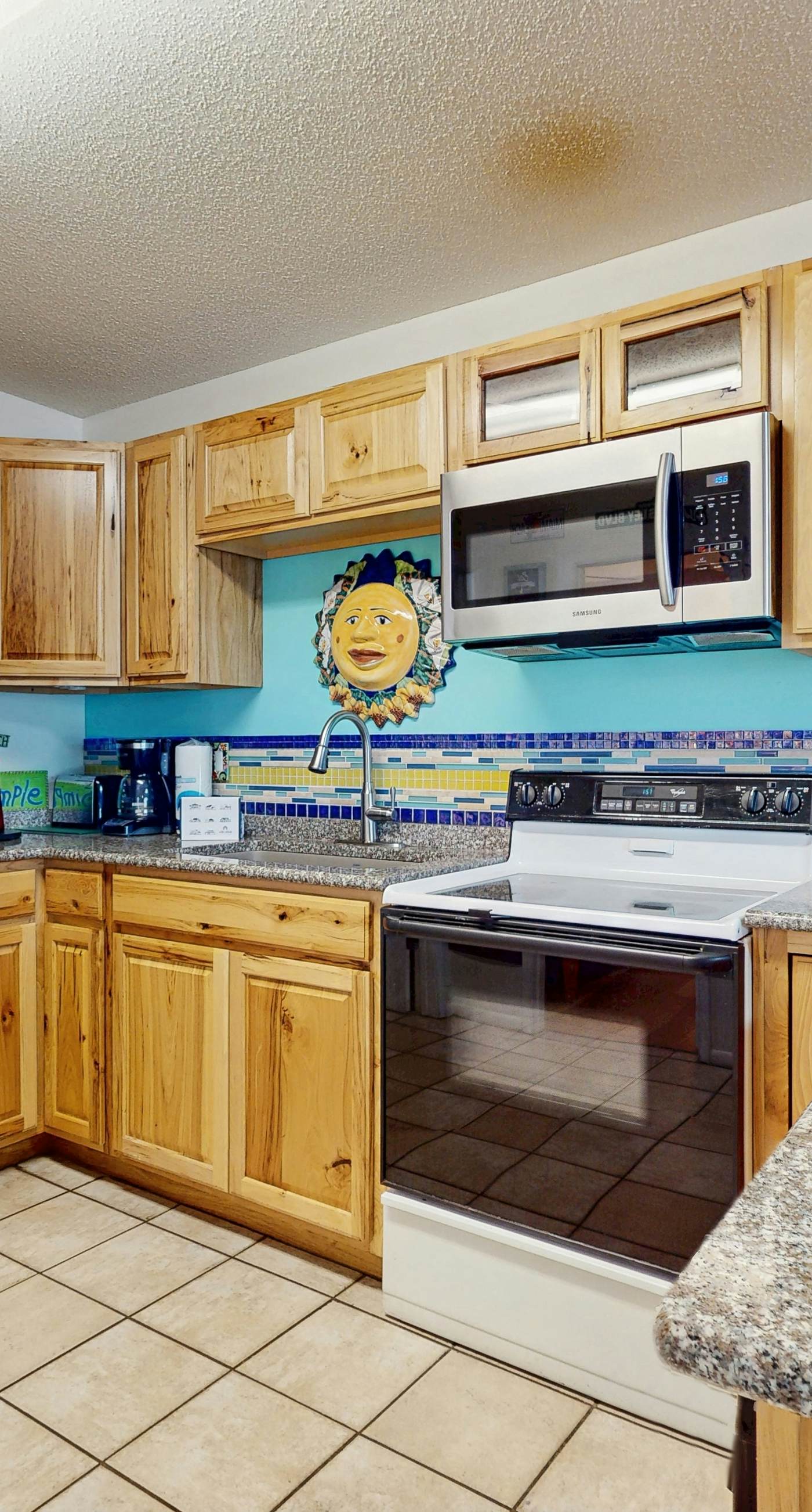 Cute ground floor condo with shared pool, access to shuffleboard and tennis