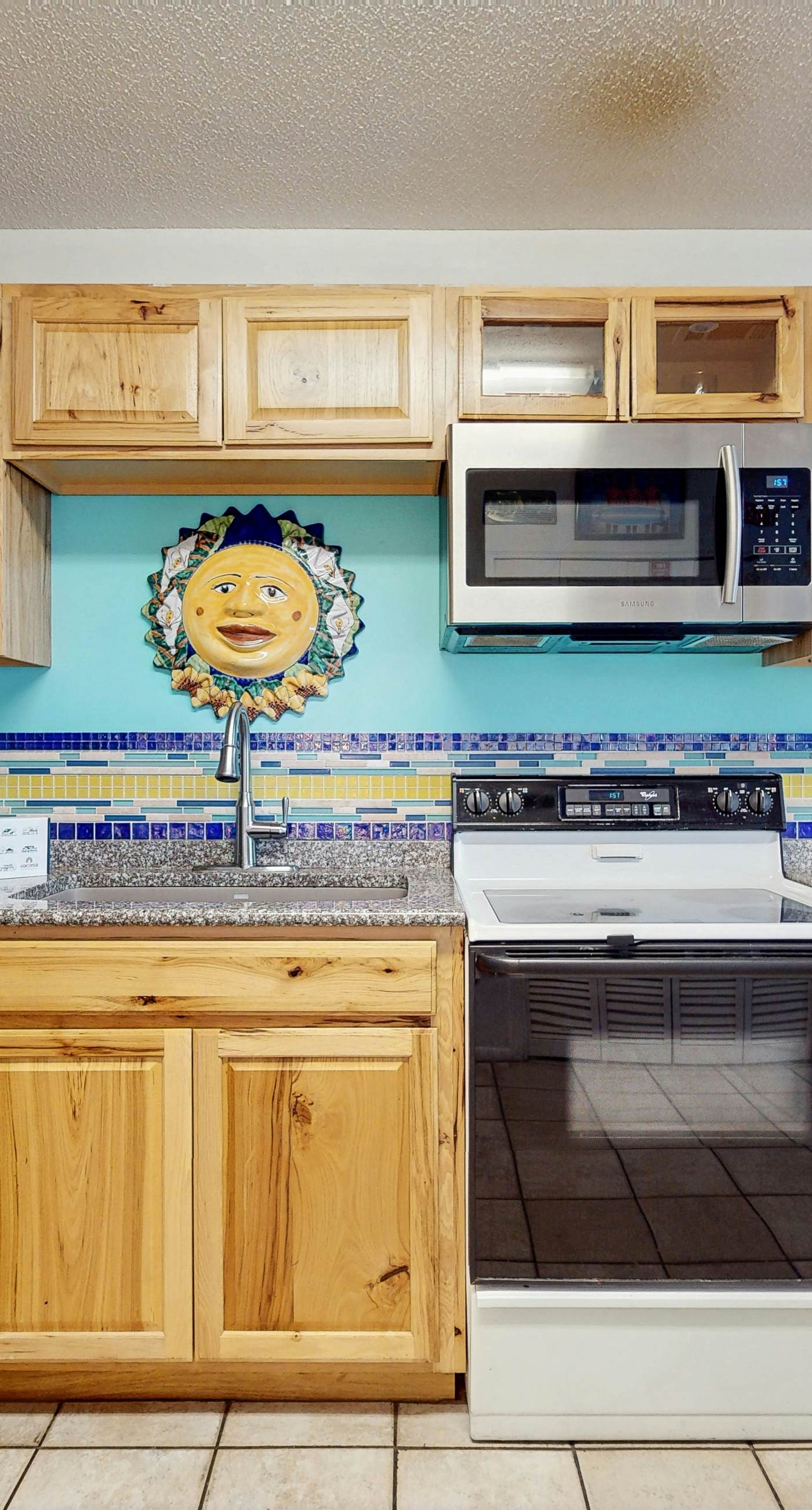 Cute ground floor condo with shared pool, access to shuffleboard and tennis