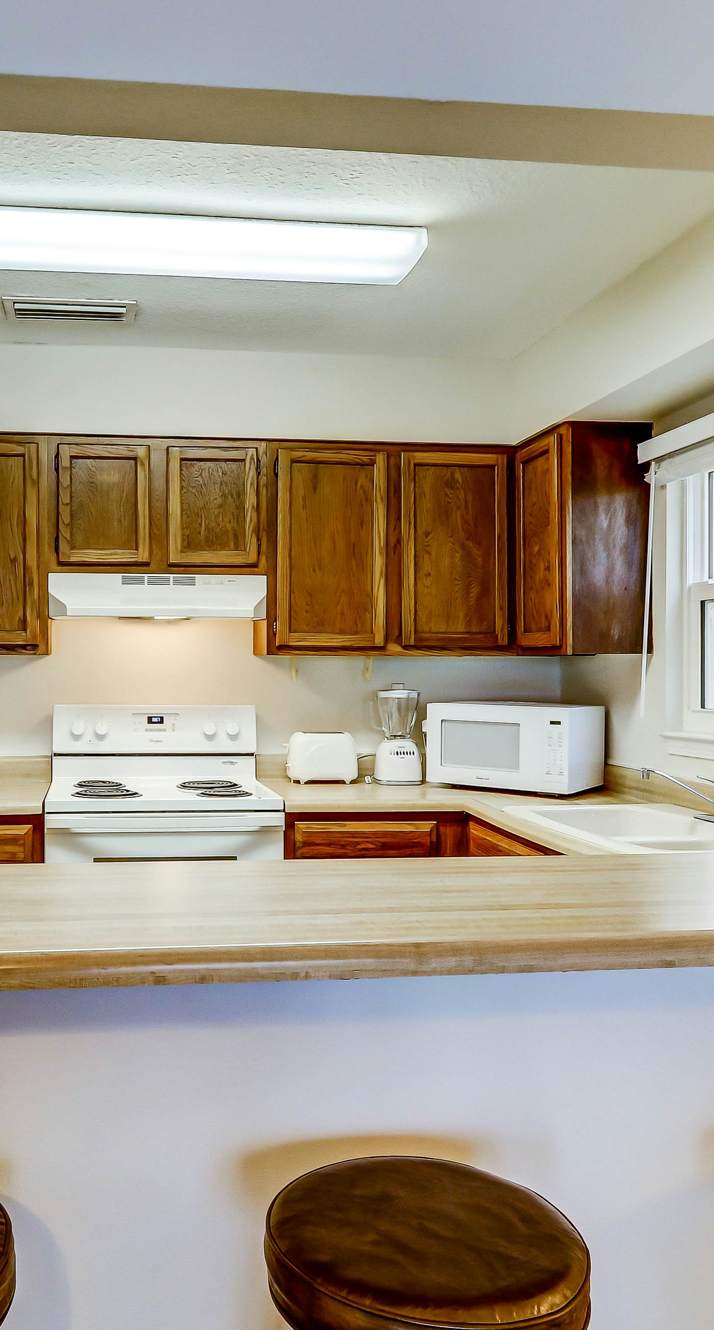 Picturesque gulf-front condo on 30A Steps to beach Charcoal grills on-site