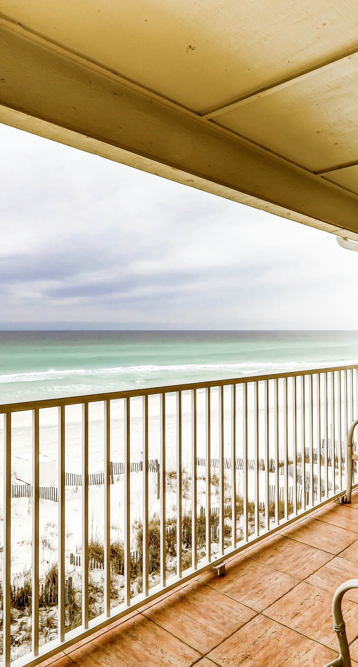Picturesque gulf-front condo on 30A Steps to beach Charcoal grills on-site
