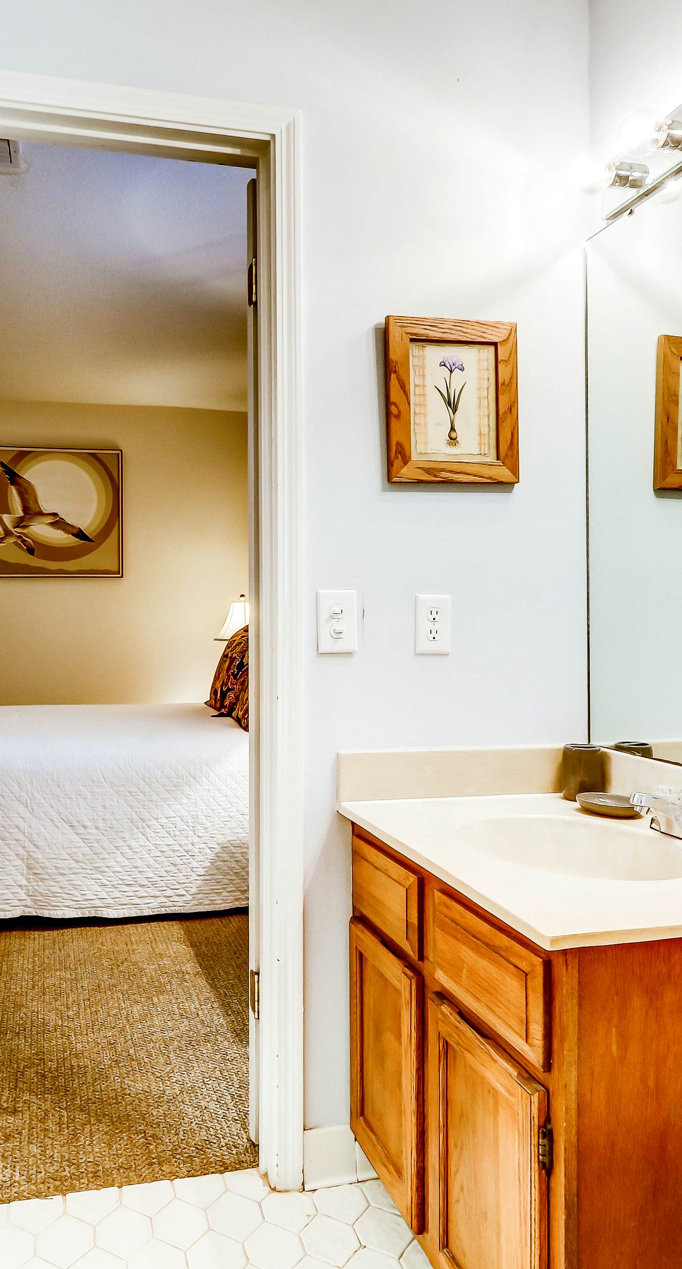 Picturesque gulf-front condo on 30A Steps to beach Charcoal grills on-site