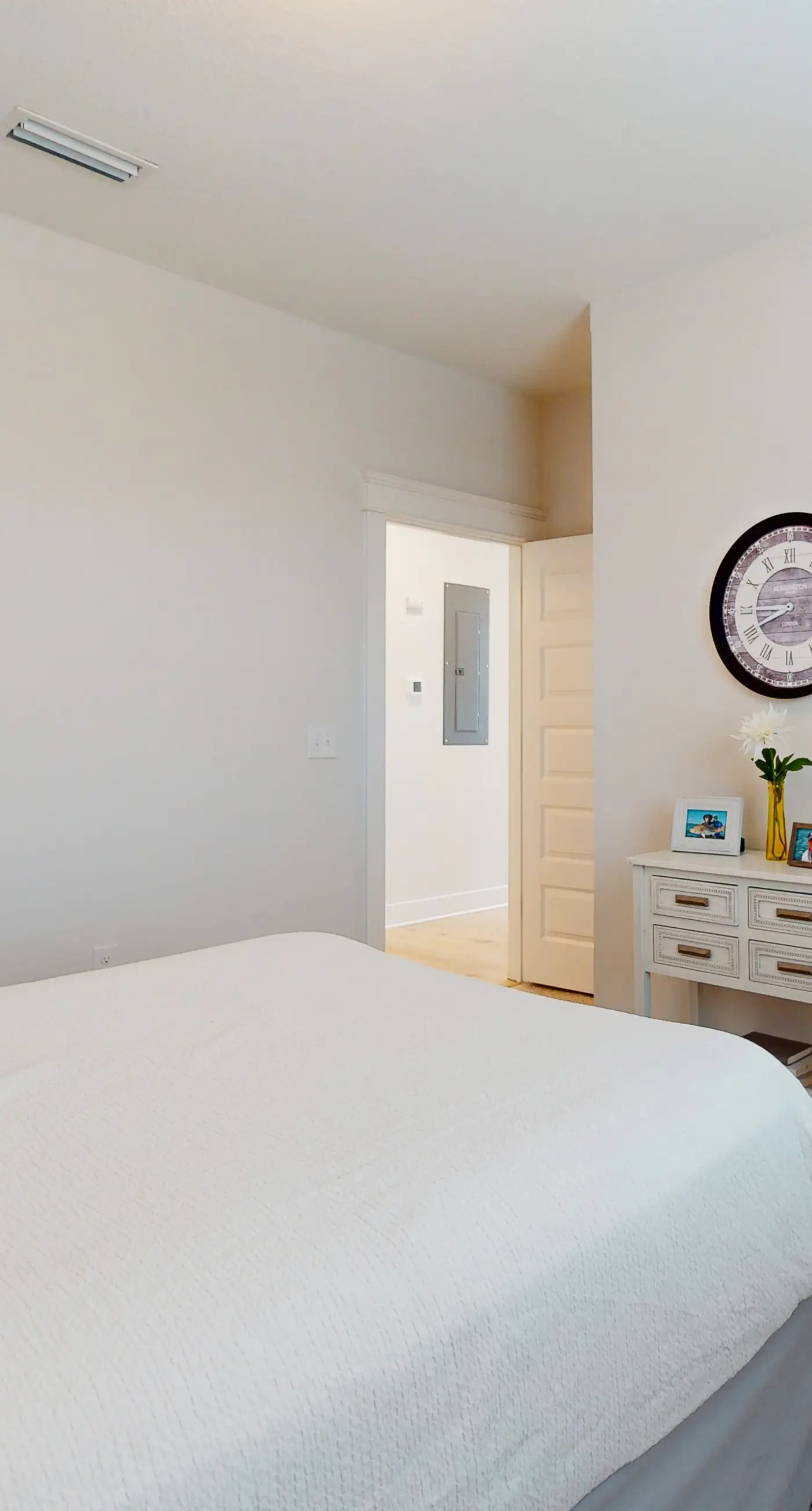 Brand-new house on Powell Lake near beach & 30A with pool, W&D, & gym