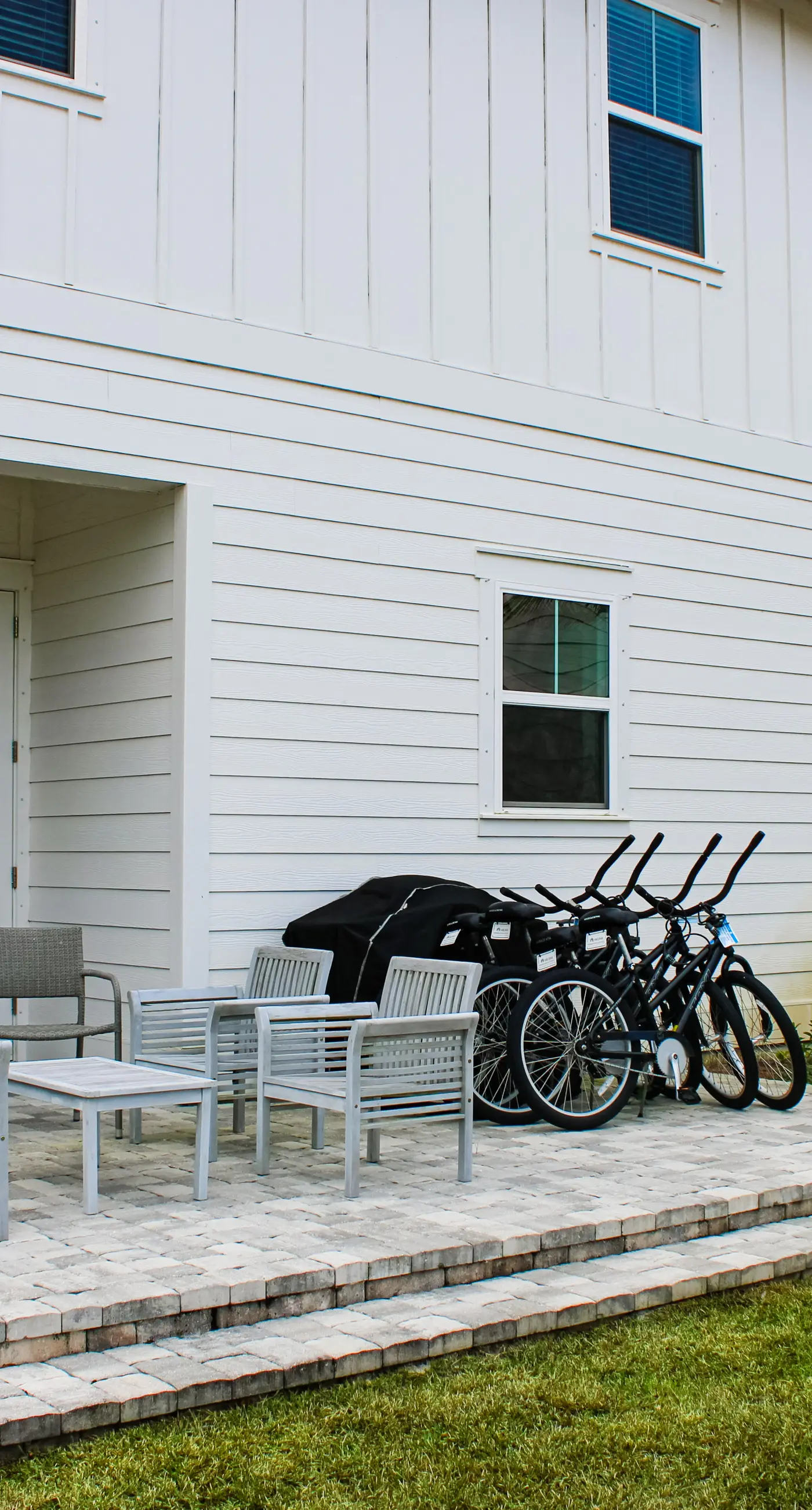 Brand-new house on Powell Lake near beach & 30A with pool, W&D, & gym