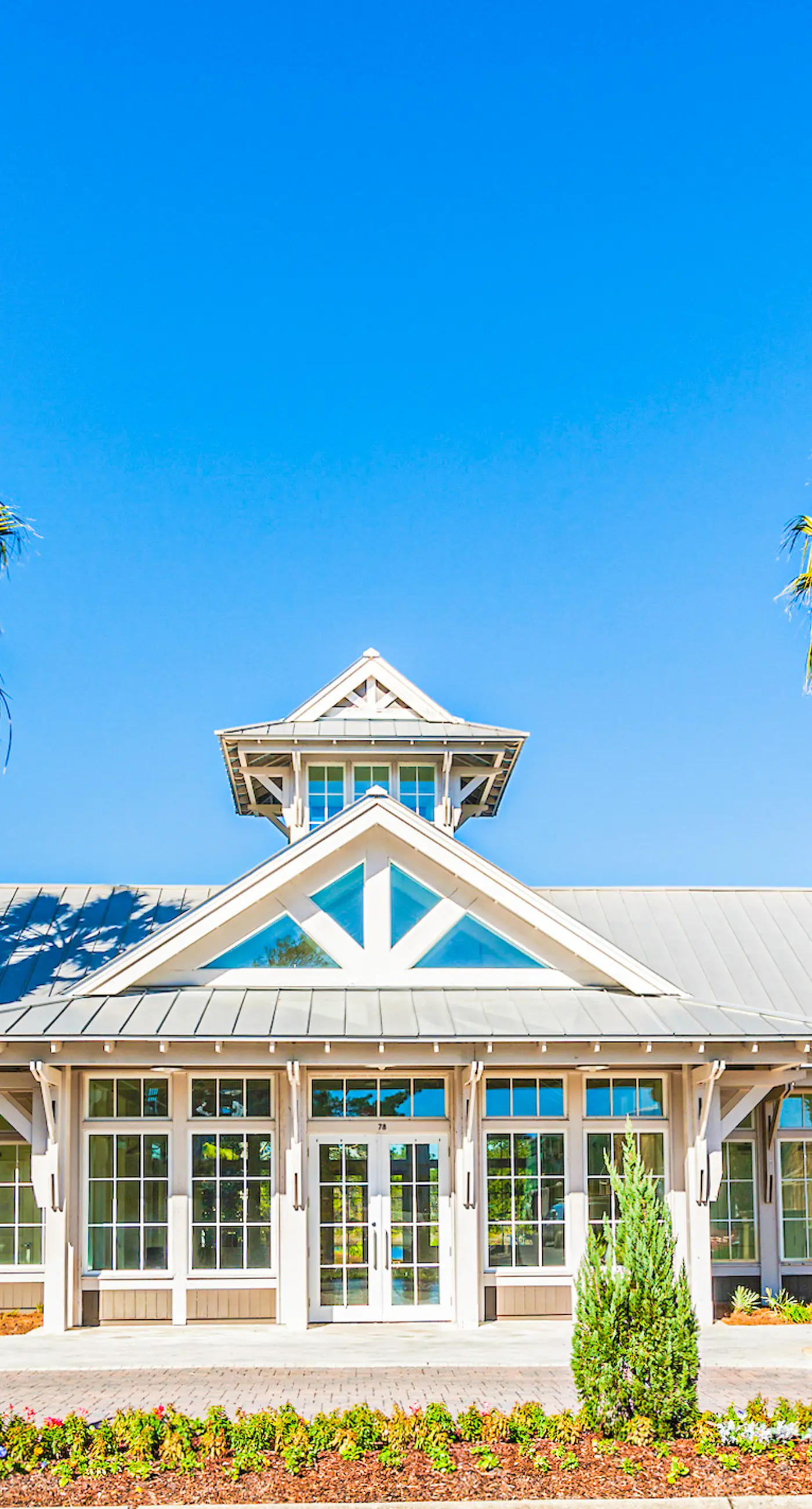 Brand-new house on Powell Lake near beach & 30A with pool, W&D, & gym