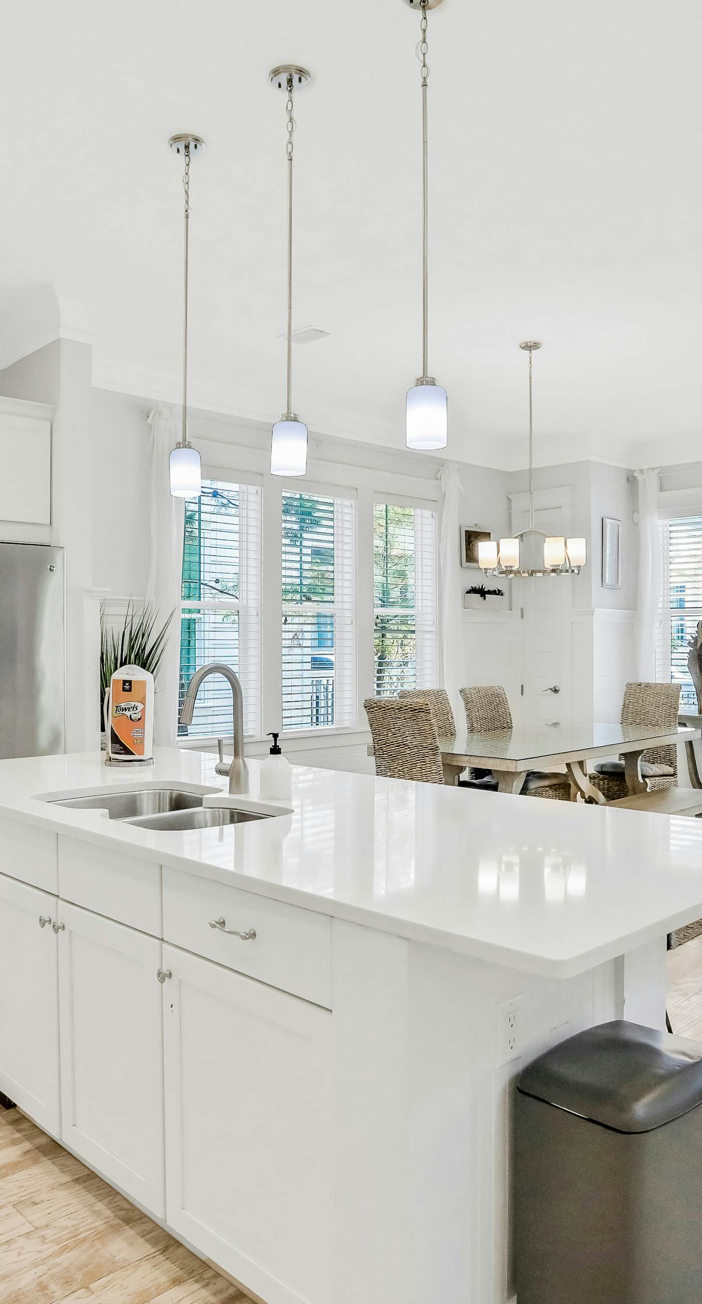 Relaxing getaway outdoor pool access, gym, bikes, central AC, & W&D