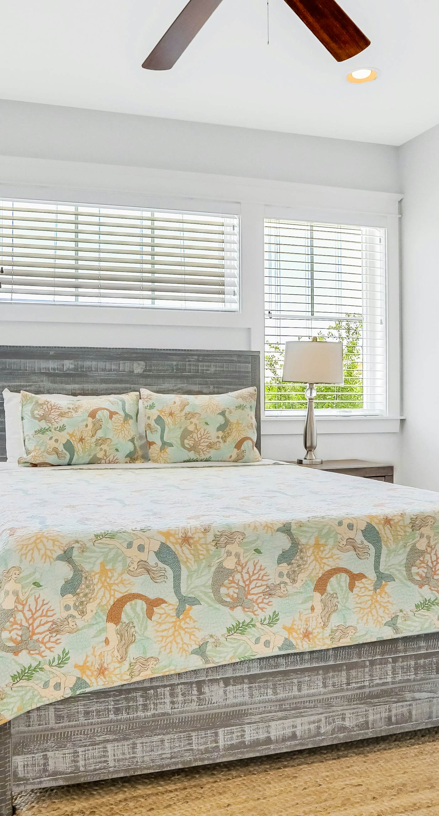 Relaxing getaway outdoor pool access, gym, bikes, central AC, & W&D