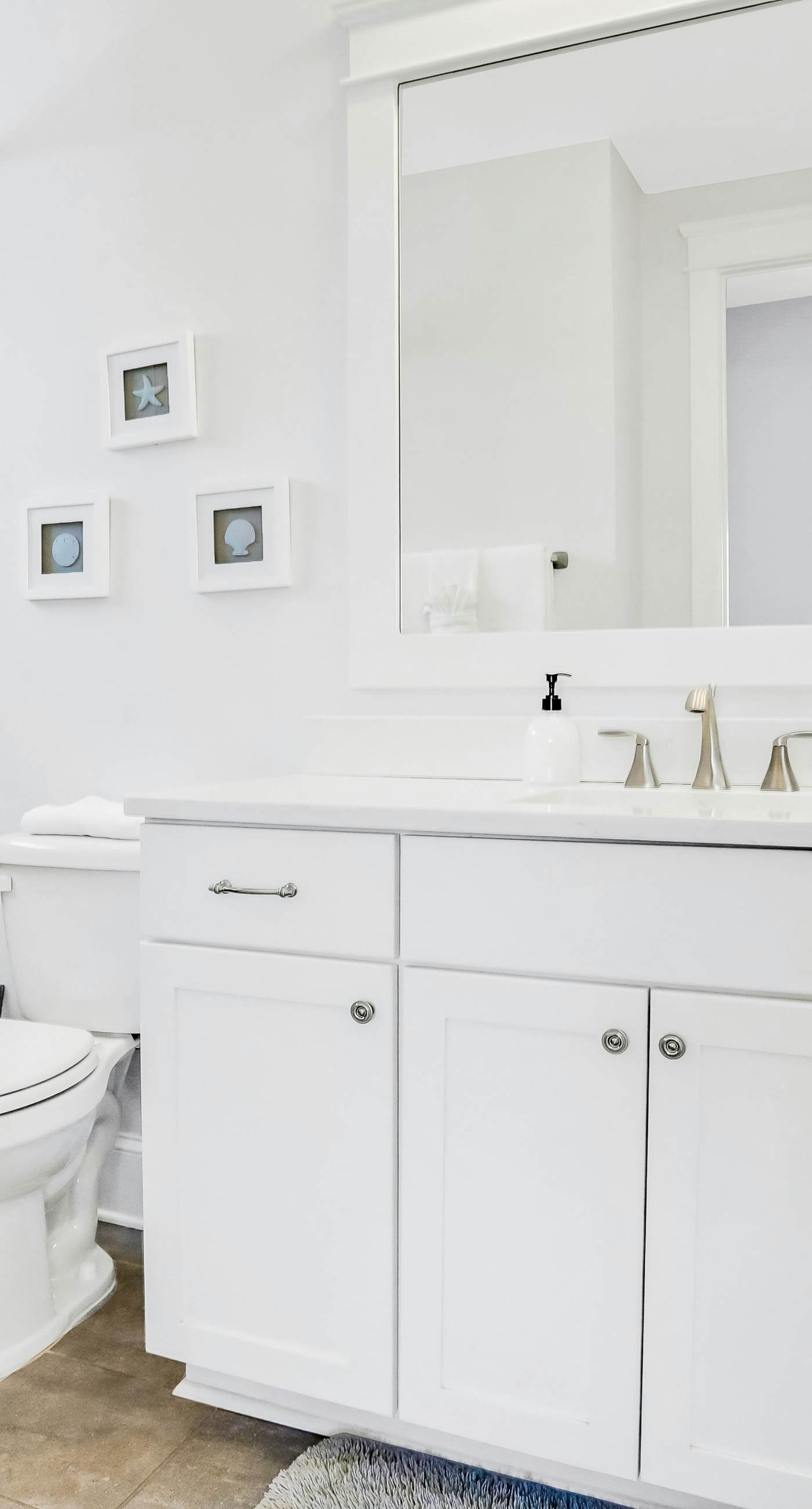 Relaxing getaway outdoor pool access, gym, bikes, central AC, & W&D