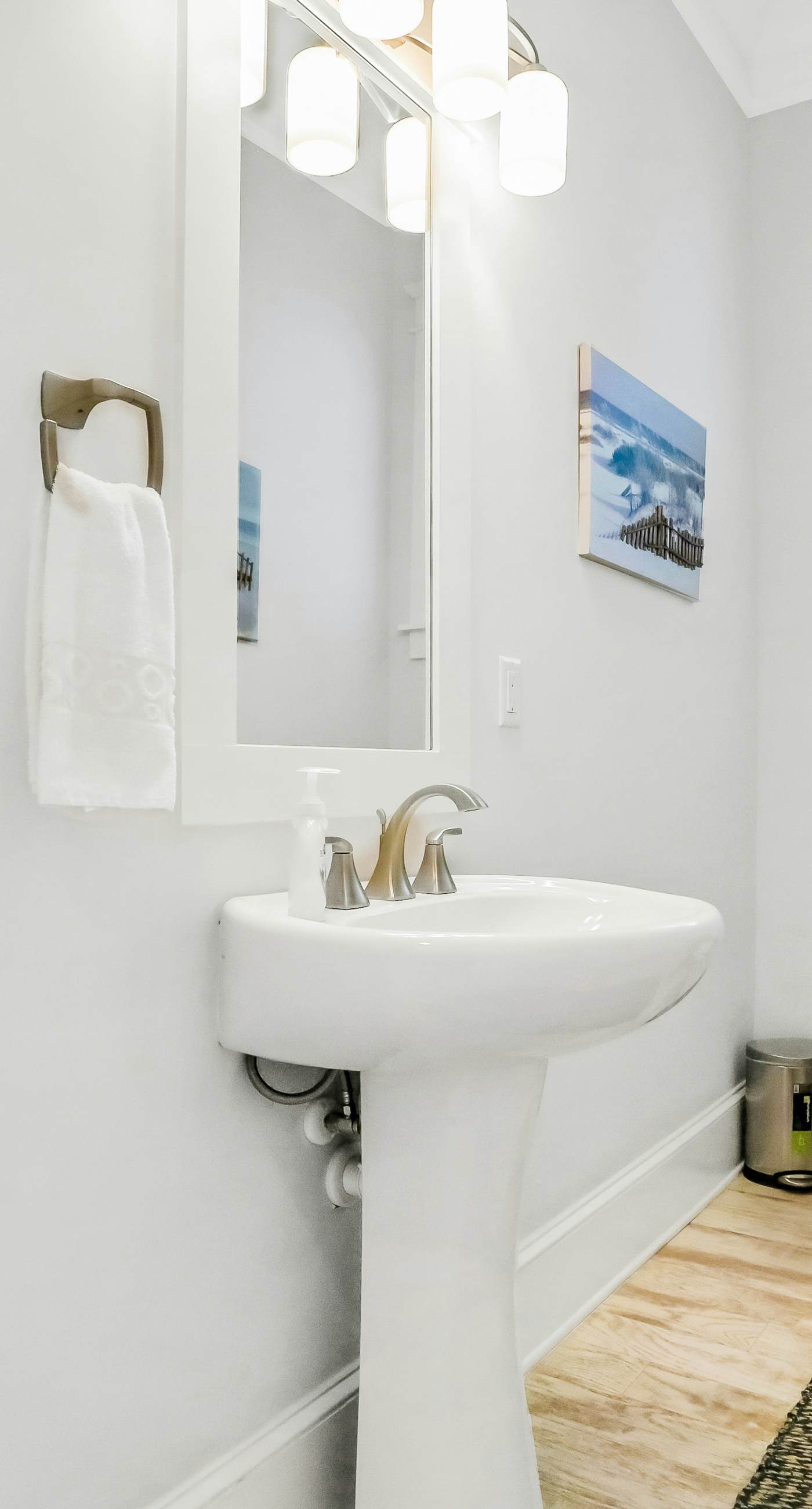 Relaxing getaway outdoor pool access, gym, bikes, central AC, & W&D