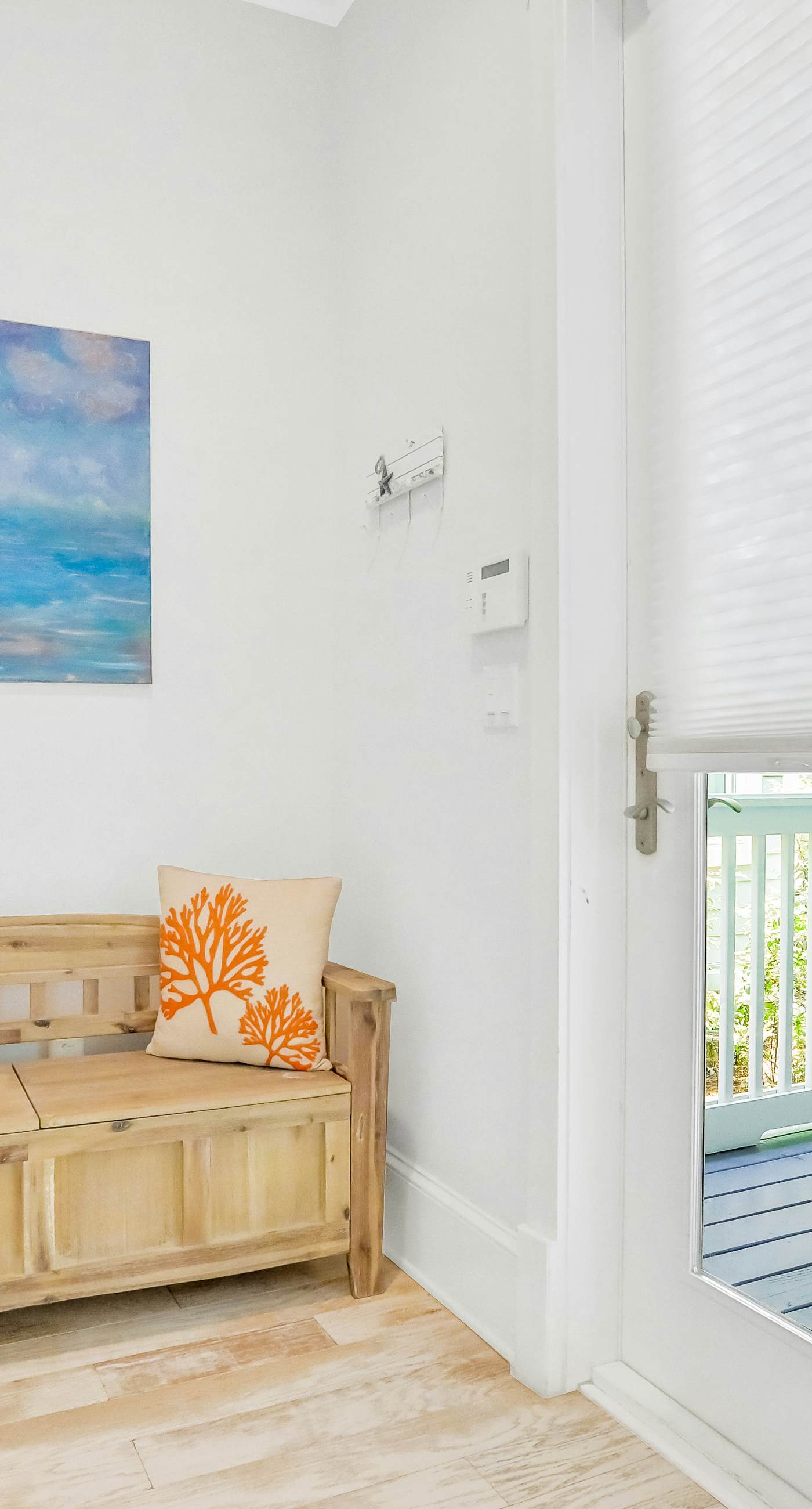 Relaxing getaway outdoor pool access, gym, bikes, central AC, & W&D