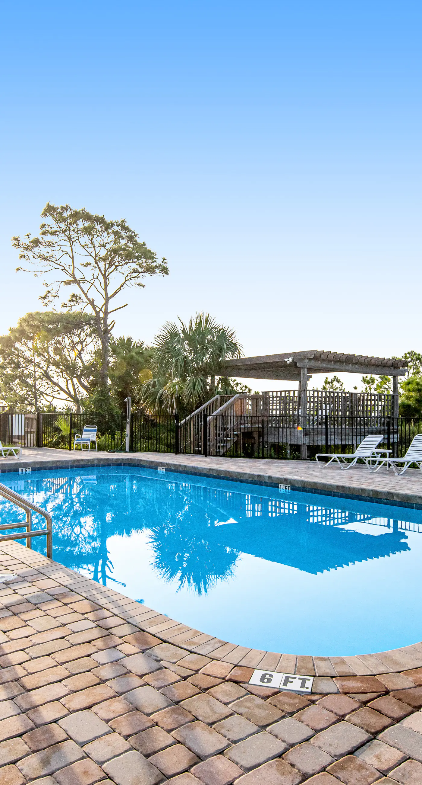 Dog-Friendly Home with Shared Pool, High-Speed WiFi, Washer/Dryer, & Central AC