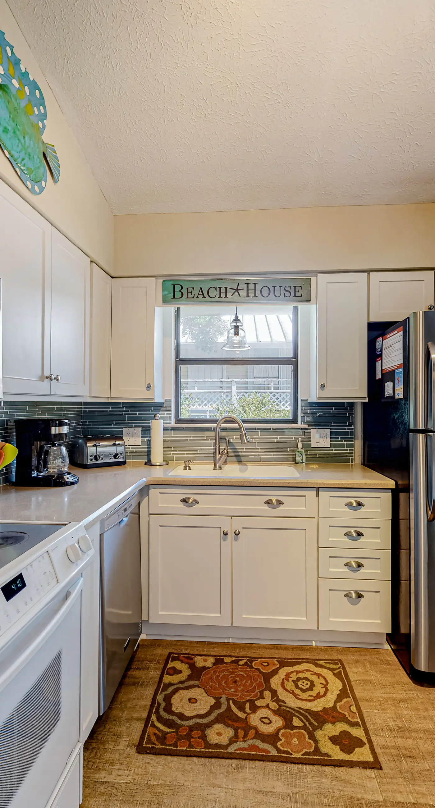 Dog-Friendly Home with Shared Pool, High-Speed WiFi, Washer/Dryer, & Central AC