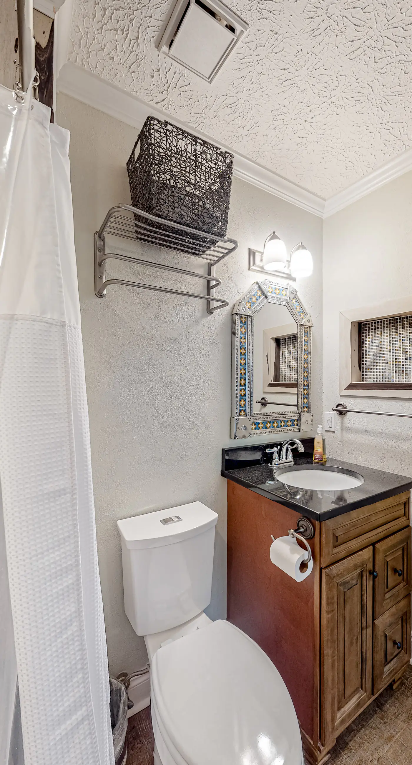 Dog-Friendly Home with Shared Pool, High-Speed WiFi, Washer/Dryer, & Central AC