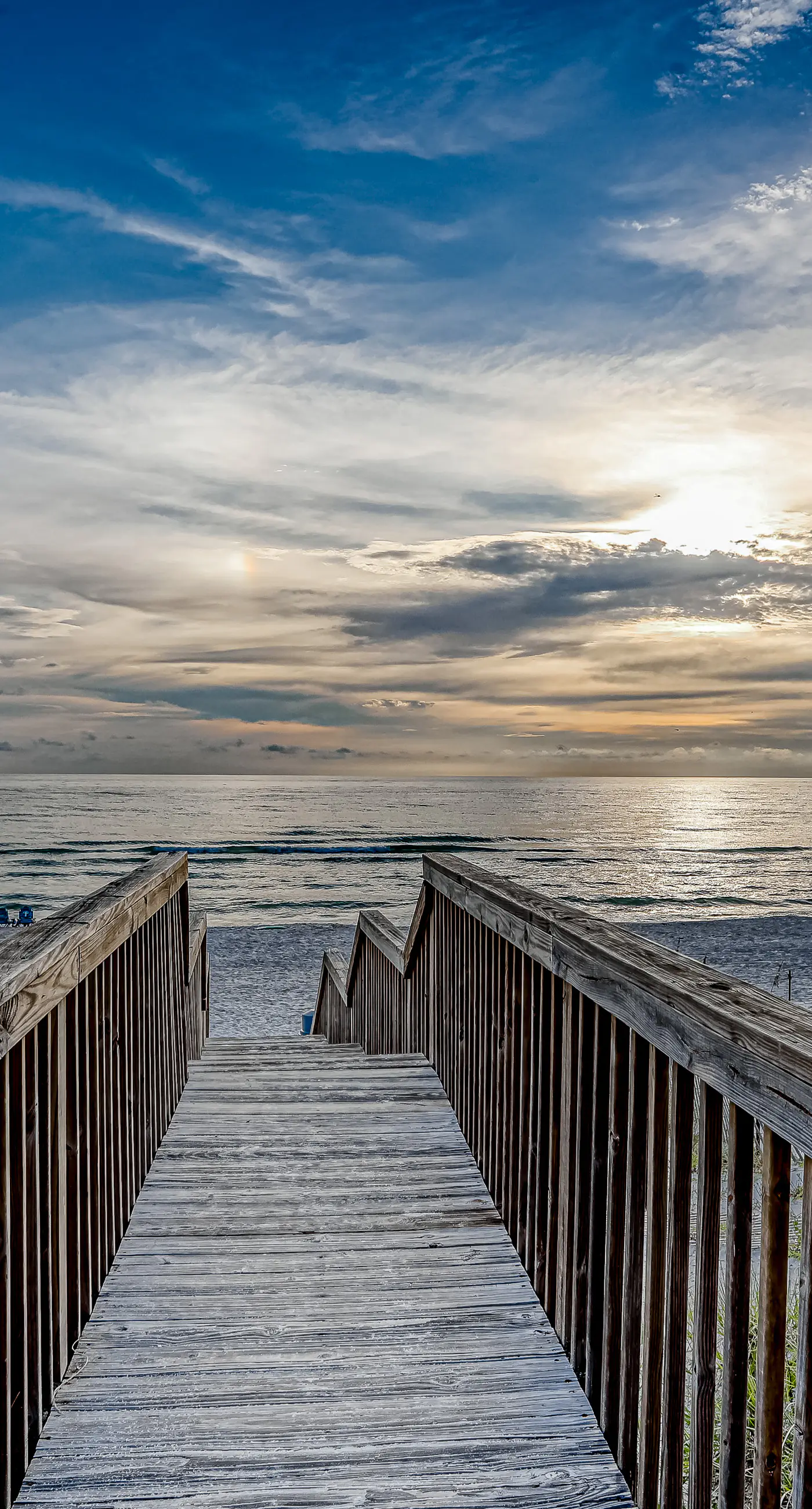 Gulf-front townhome with gorgeous beach access, 4 Gulf-view decks, shared pools