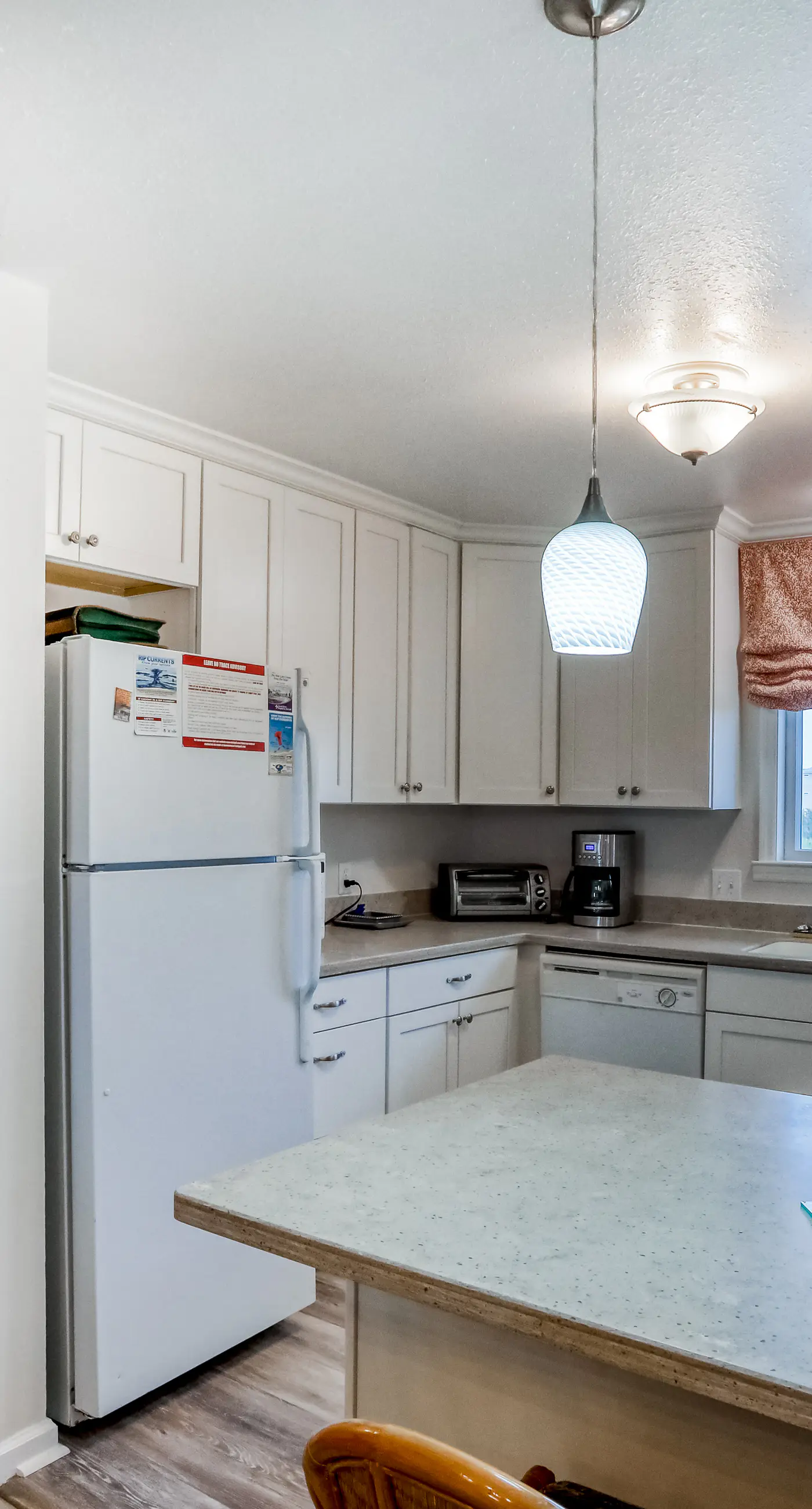 Gulf-front townhome with gorgeous beach access, 4 Gulf-view decks, shared pools