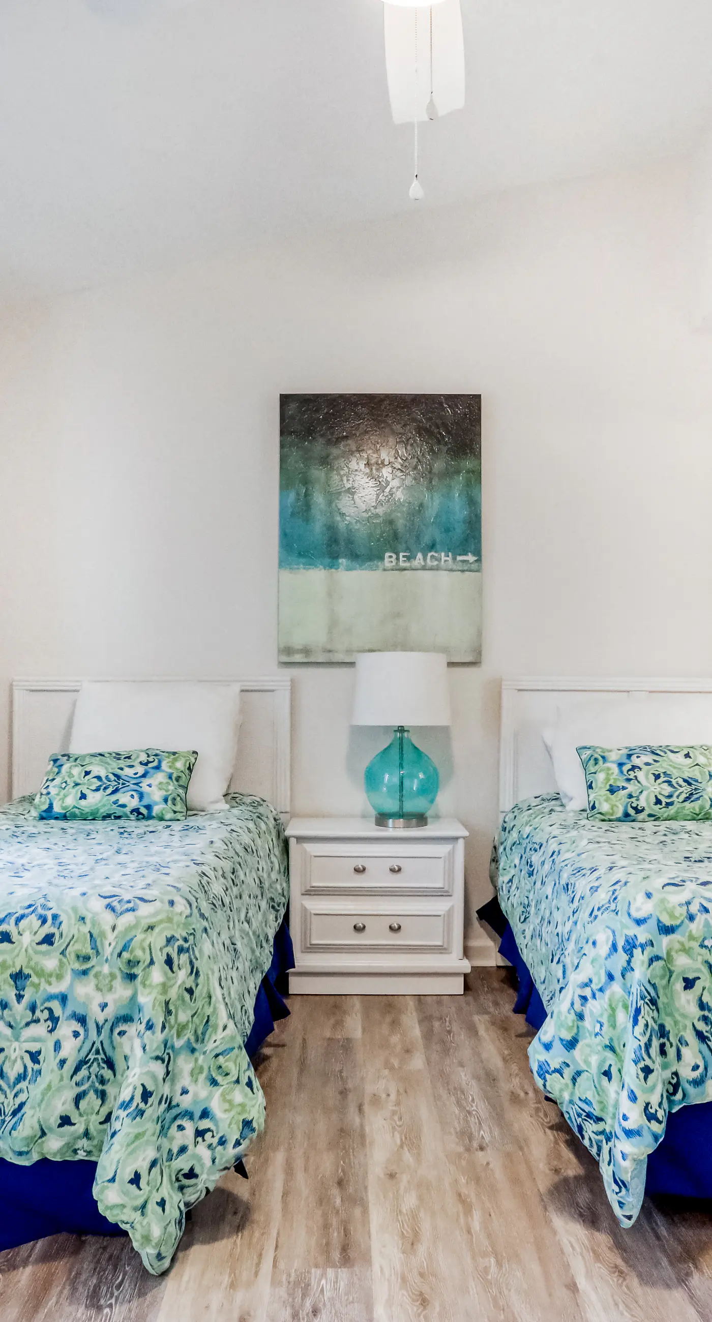 Gulf-front townhome with gorgeous beach access, 4 Gulf-view decks, shared pools