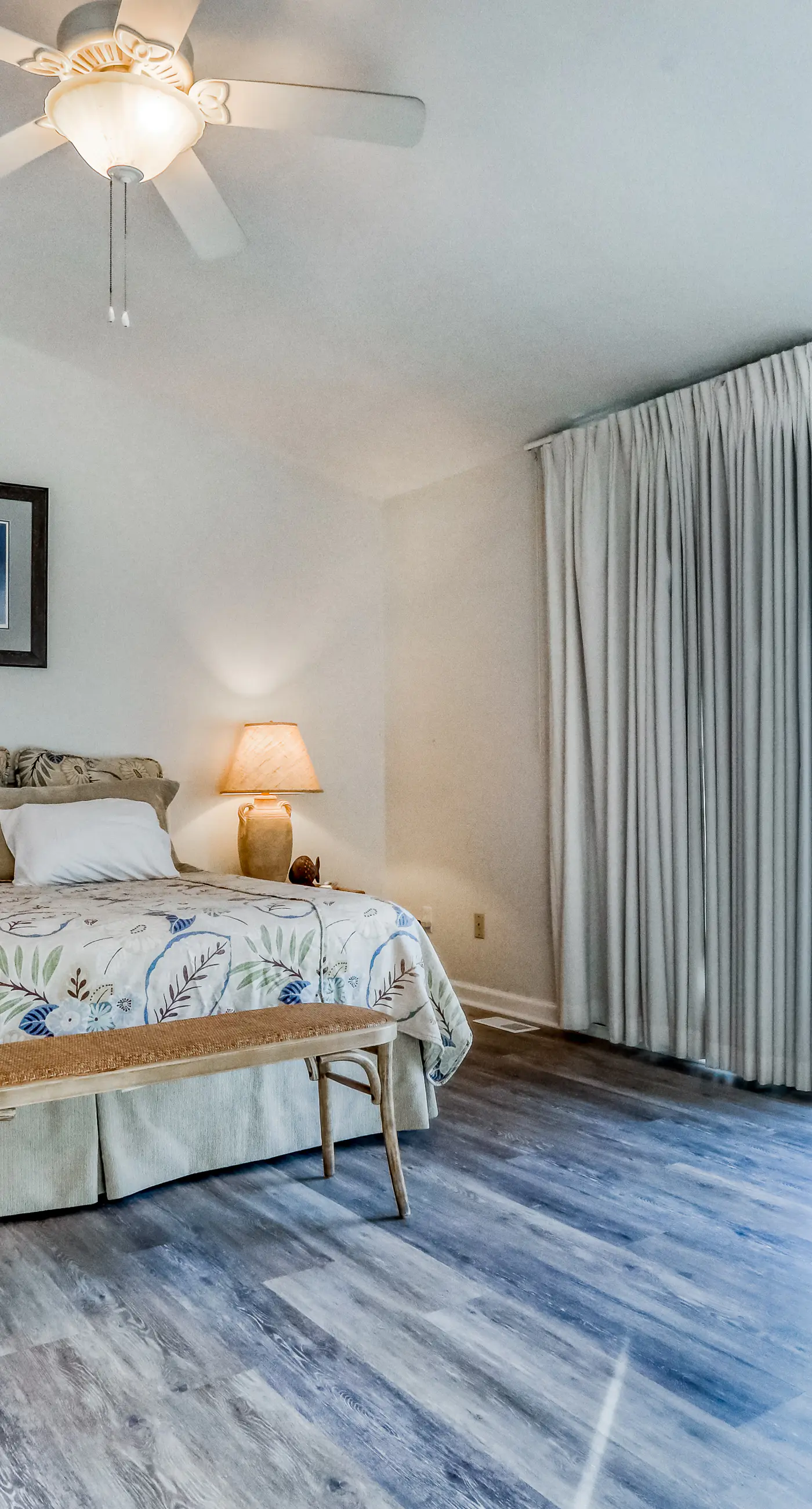 Gulf-front townhome with gorgeous beach access, 4 Gulf-view decks, shared pools