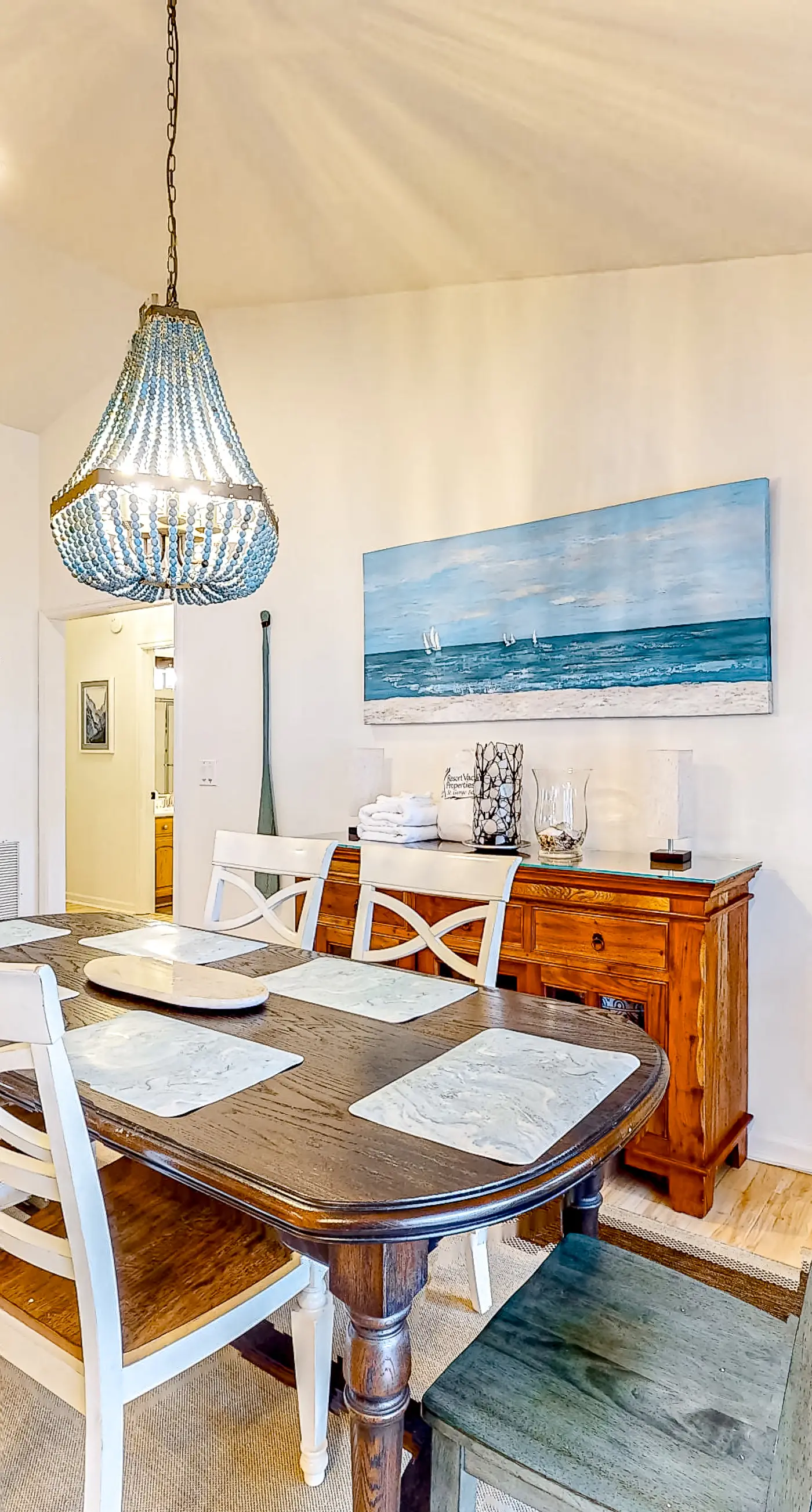 Beautiful dog-friendly home with screened porch & pool access in great location