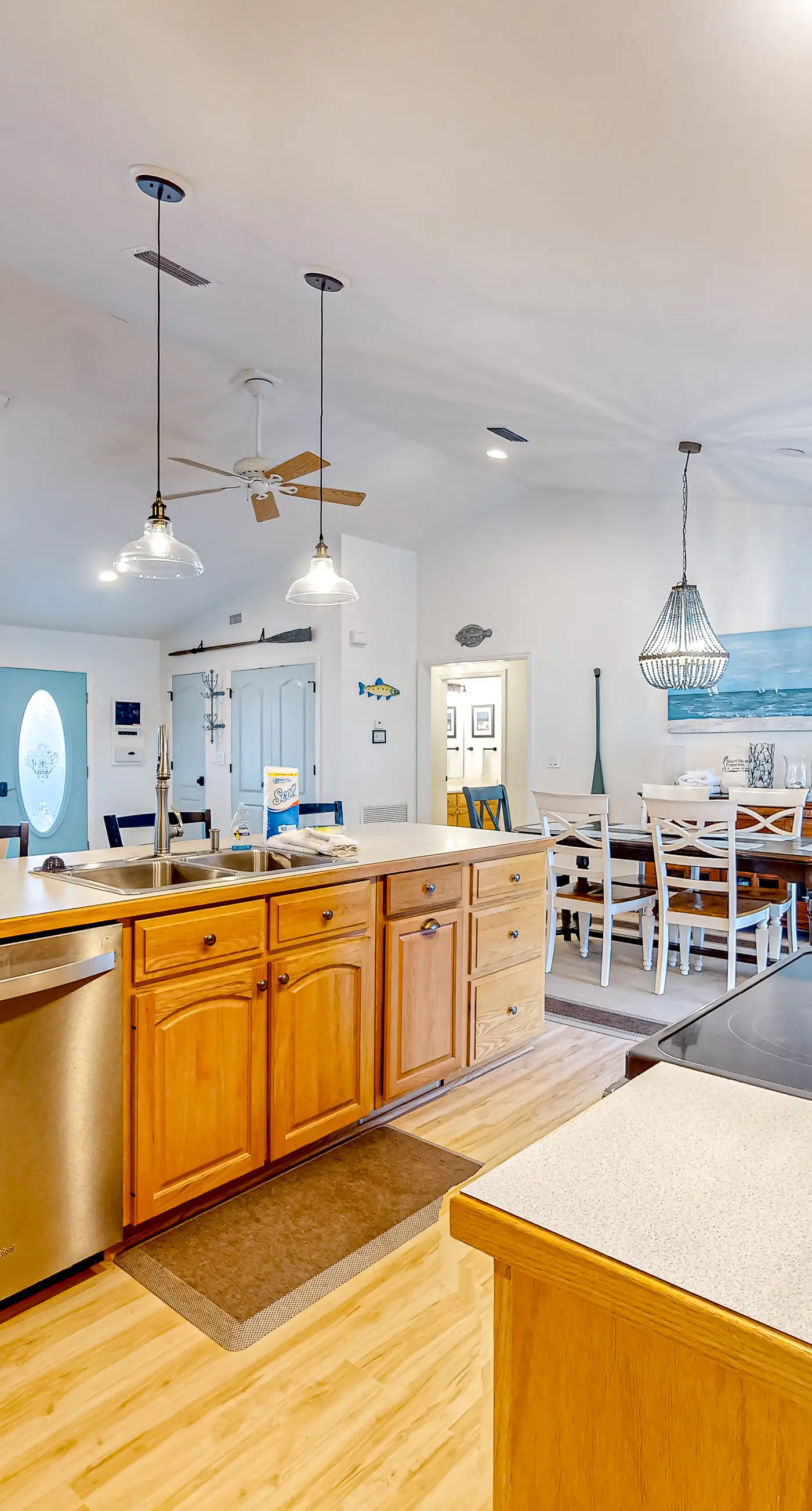 Beautiful dog-friendly home with screened porch & pool access in great location