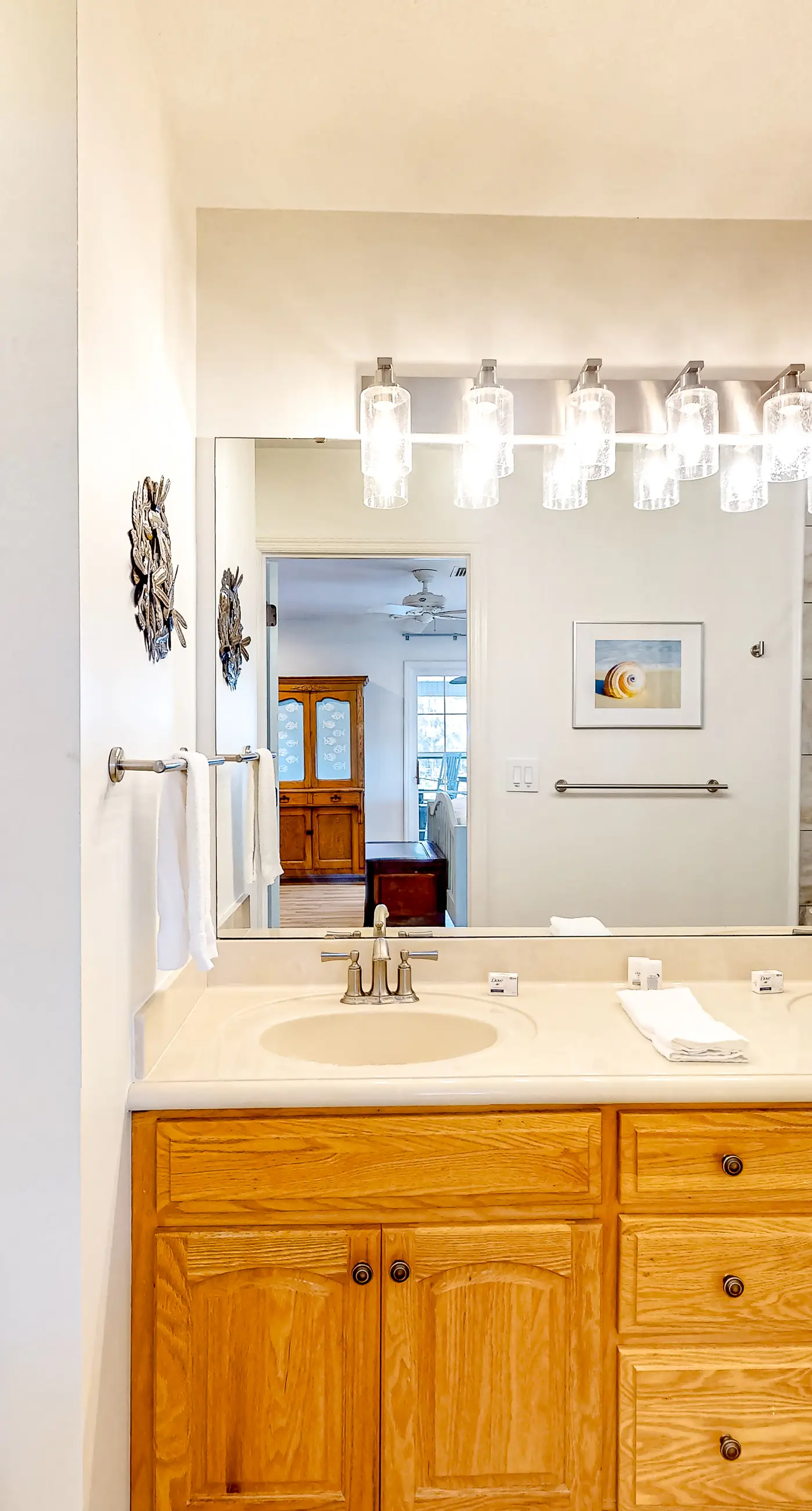 Beautiful dog-friendly home with screened porch & pool access in great location