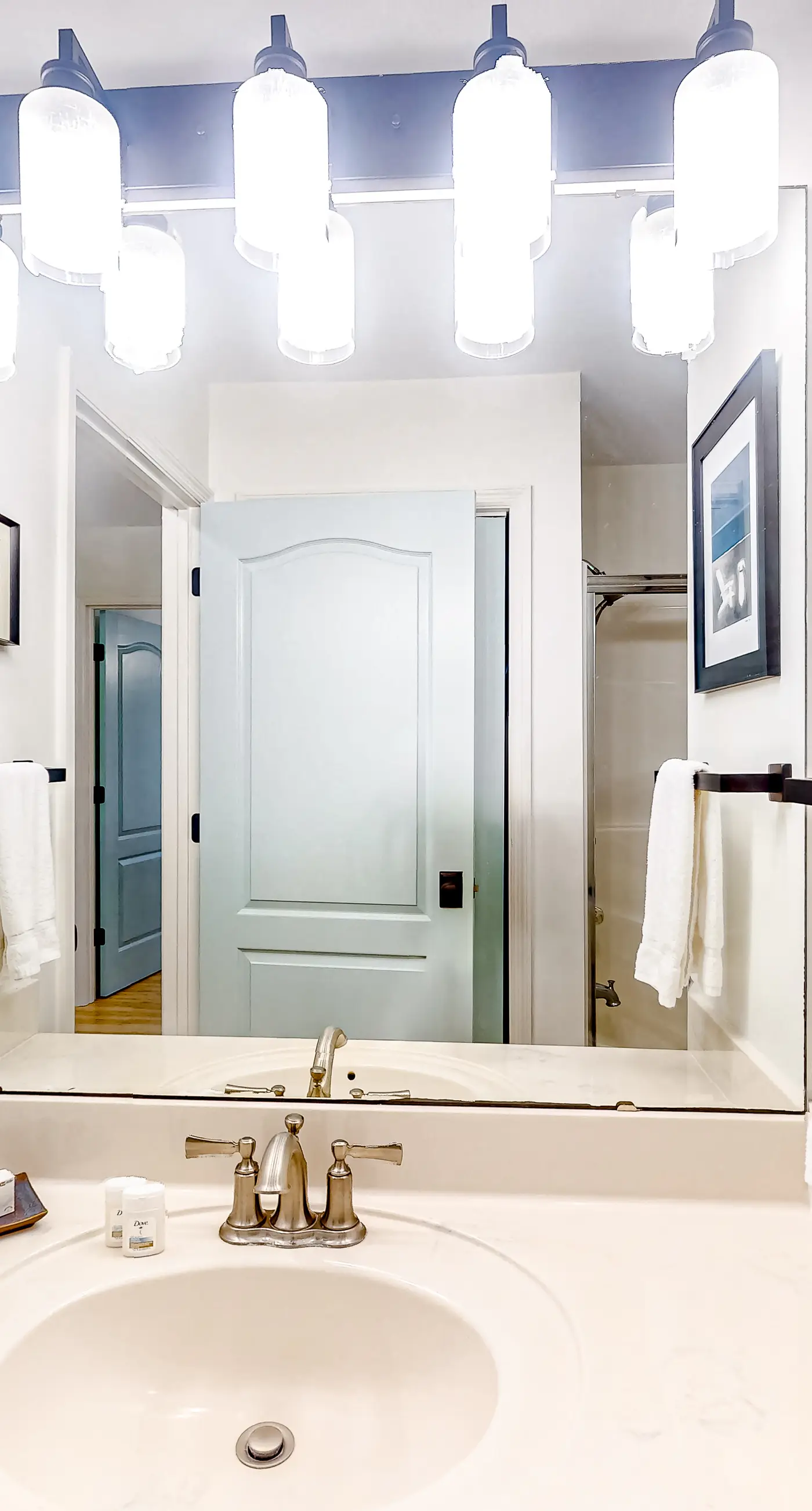 Beautiful dog-friendly home with screened porch & pool access in great location